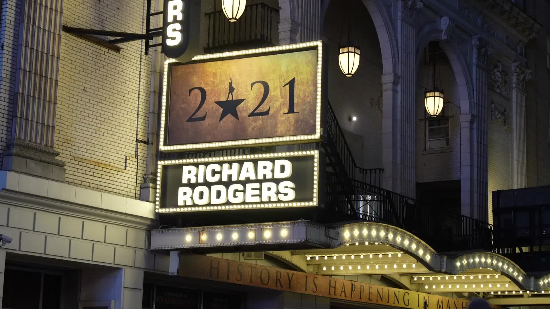 New York aims to reopen Broadwaywith extensive Covid testing