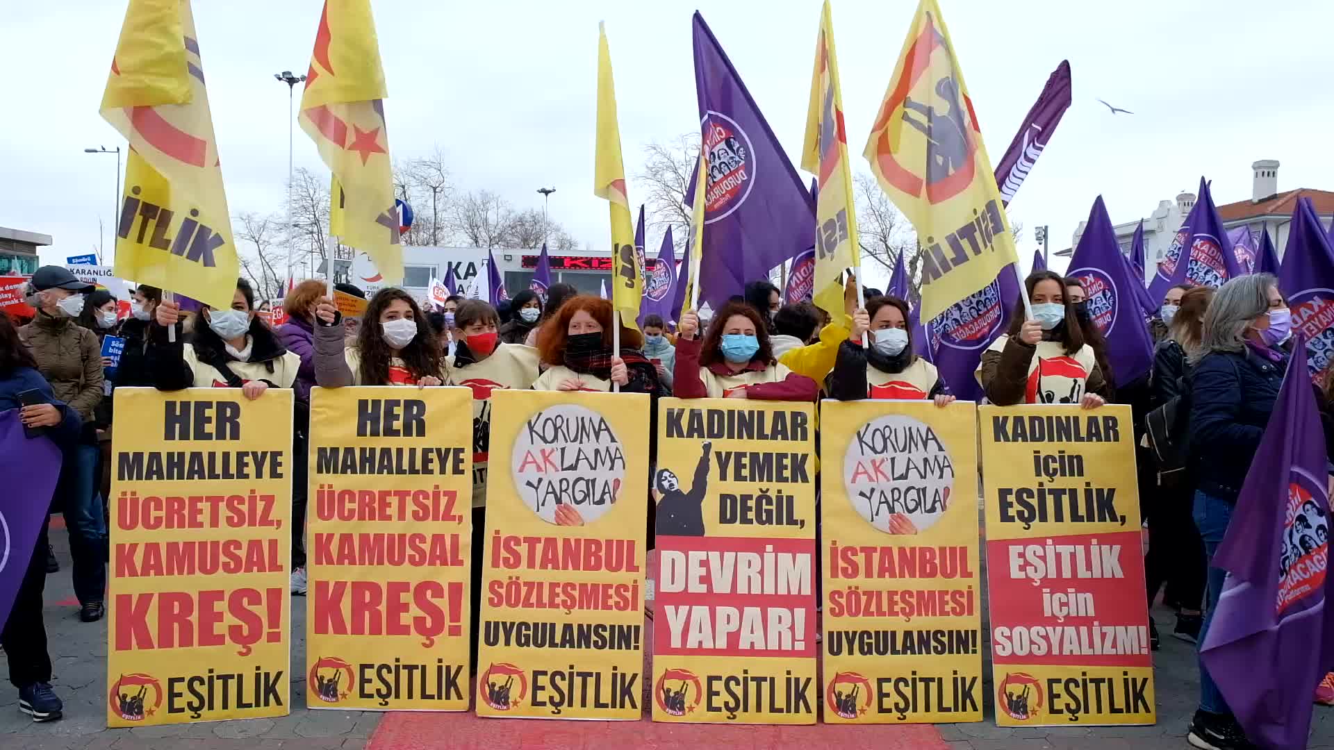 Hundreds of women protest Turkey's withdrawal from Istanbul Convention