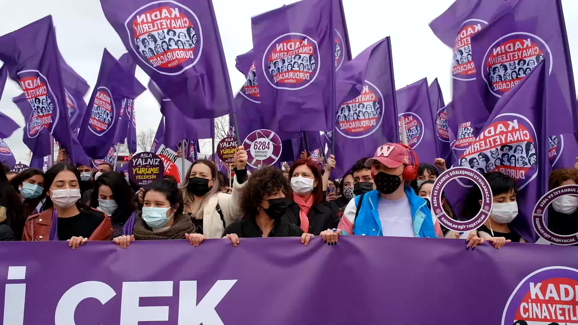 Hundreds of women protest Turkey's withdrawal from Istanbul Convention