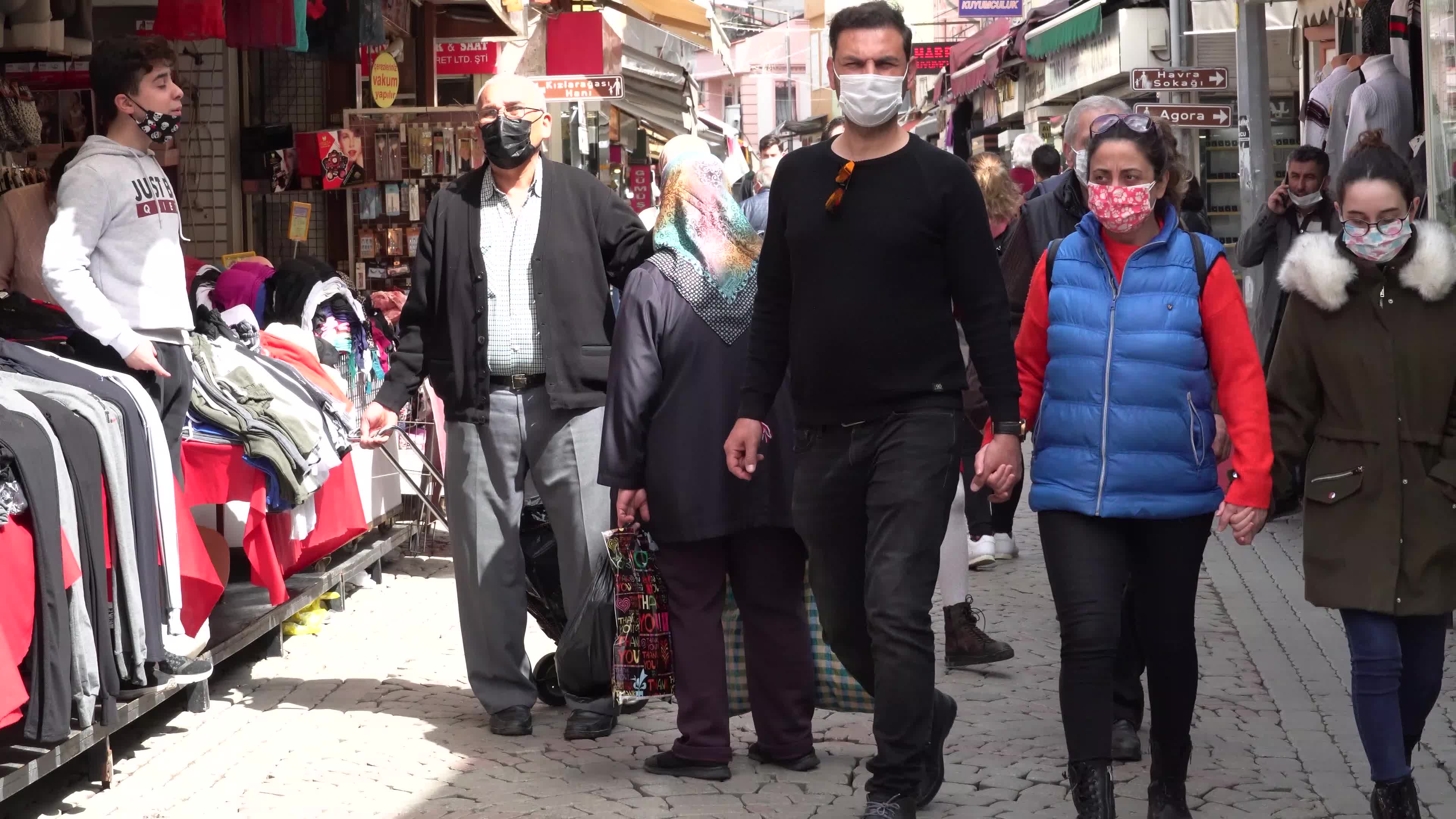 Daily life in Izmir, Turkey amid the Covid-19 outbreak