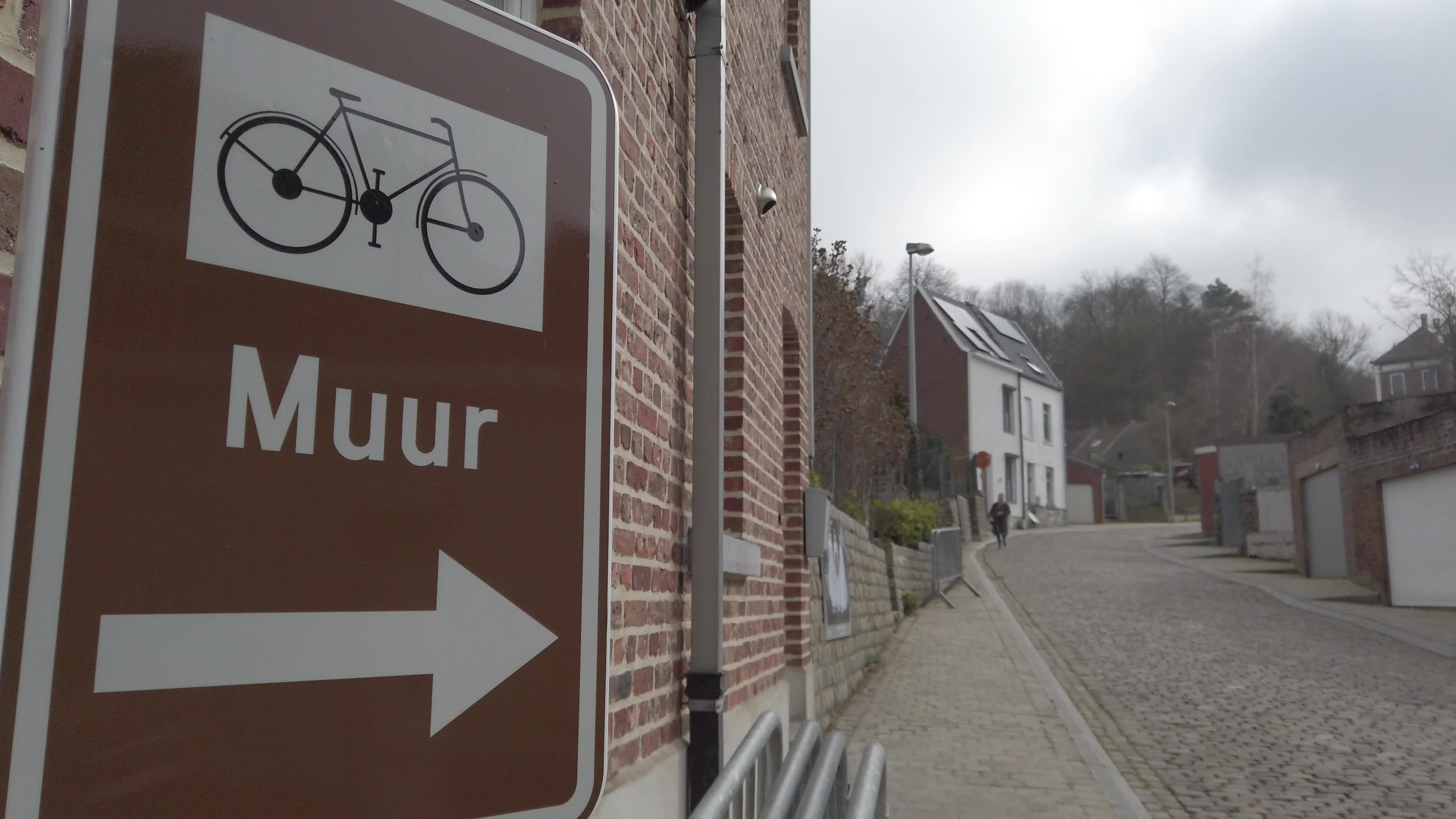 Cycling Flanders Classics race starts with the Omloop Het Nieuwsblad