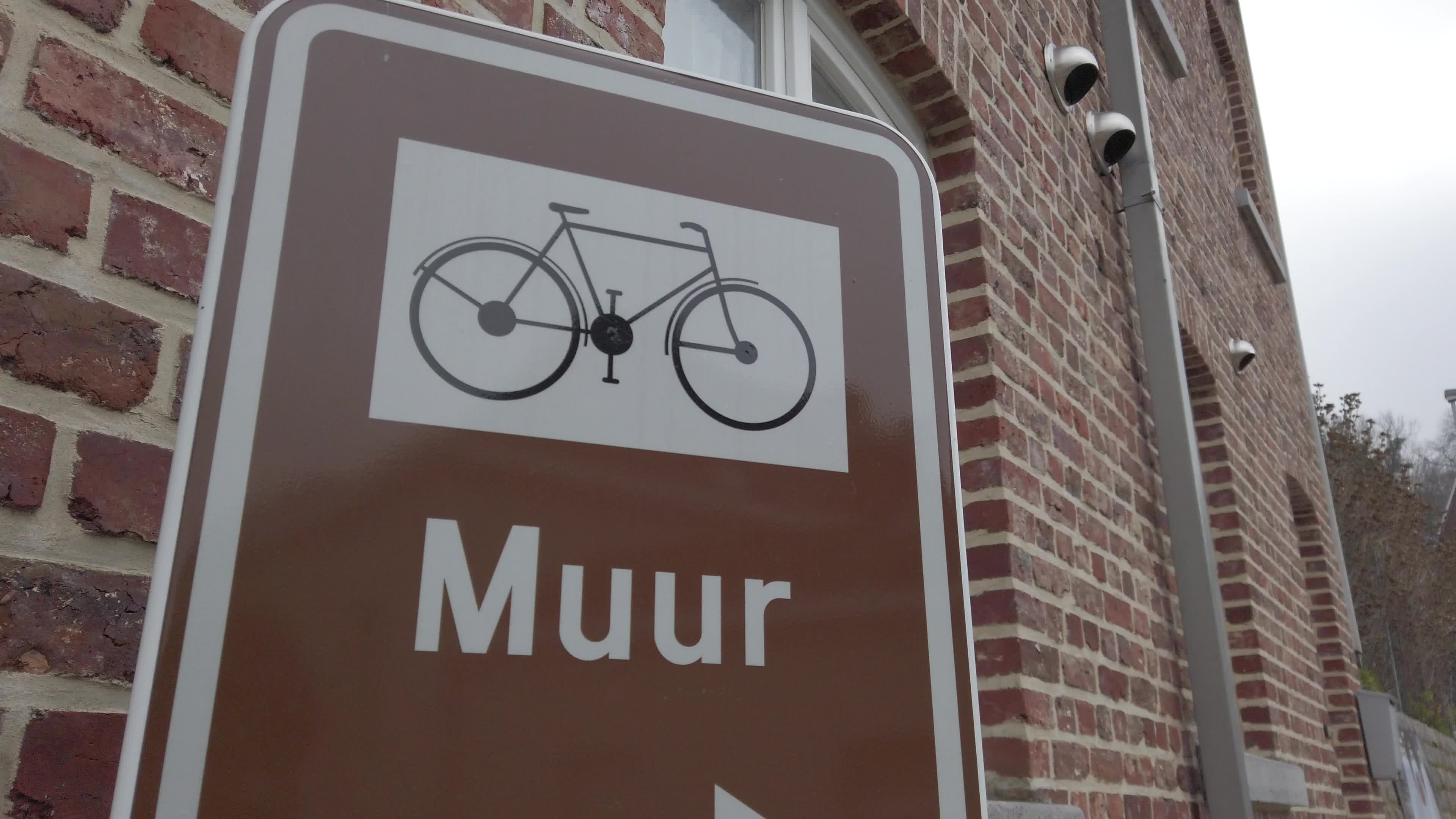Cycling Flanders Classics race starts with the Omloop Het Nieuwsblad