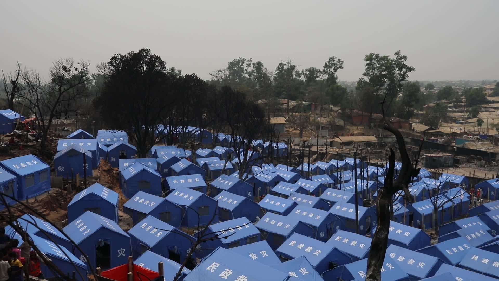 Massive fire devastates Rohingya refugee camp