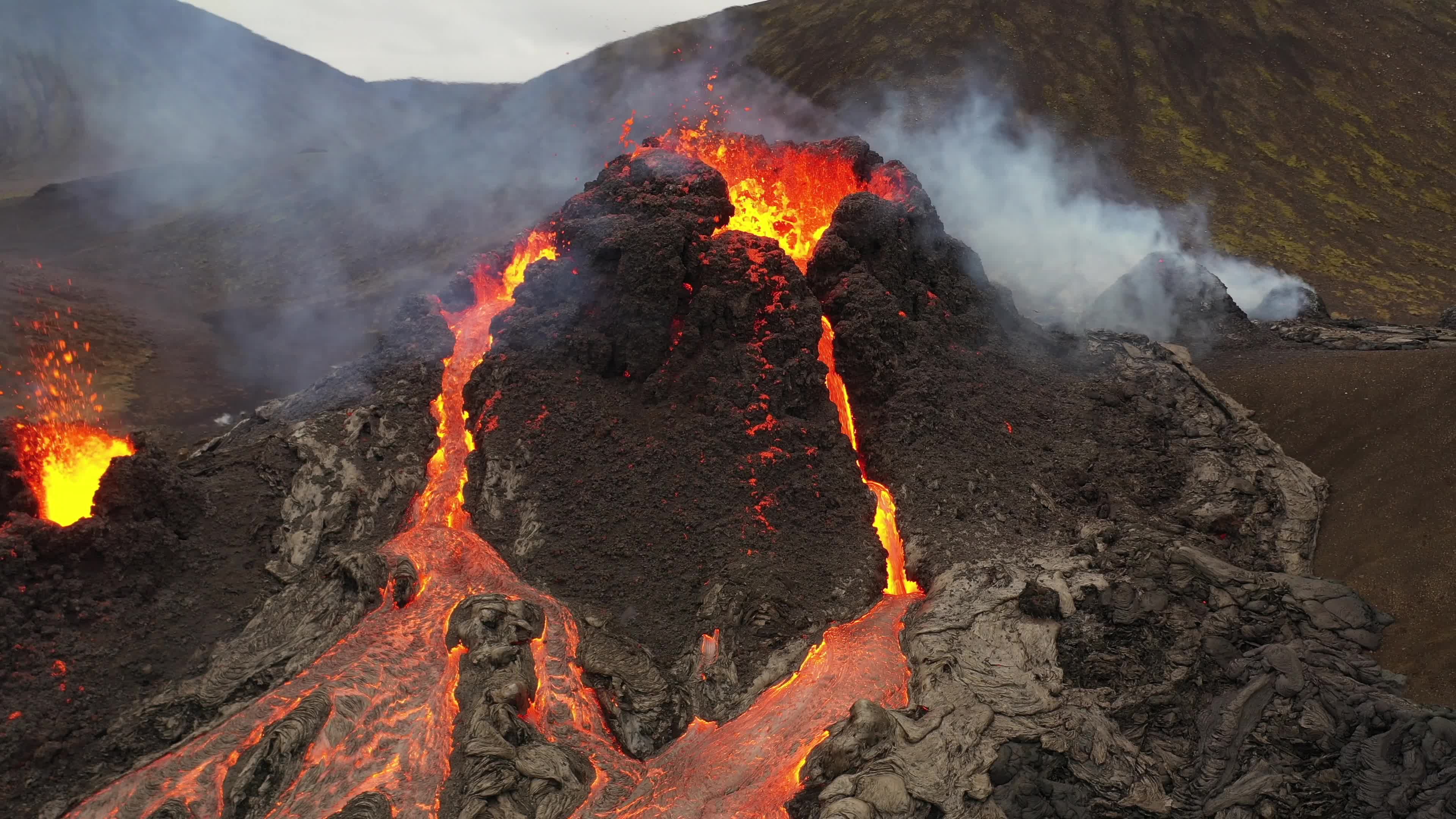 Geldingadalur volcano eruption Iceland