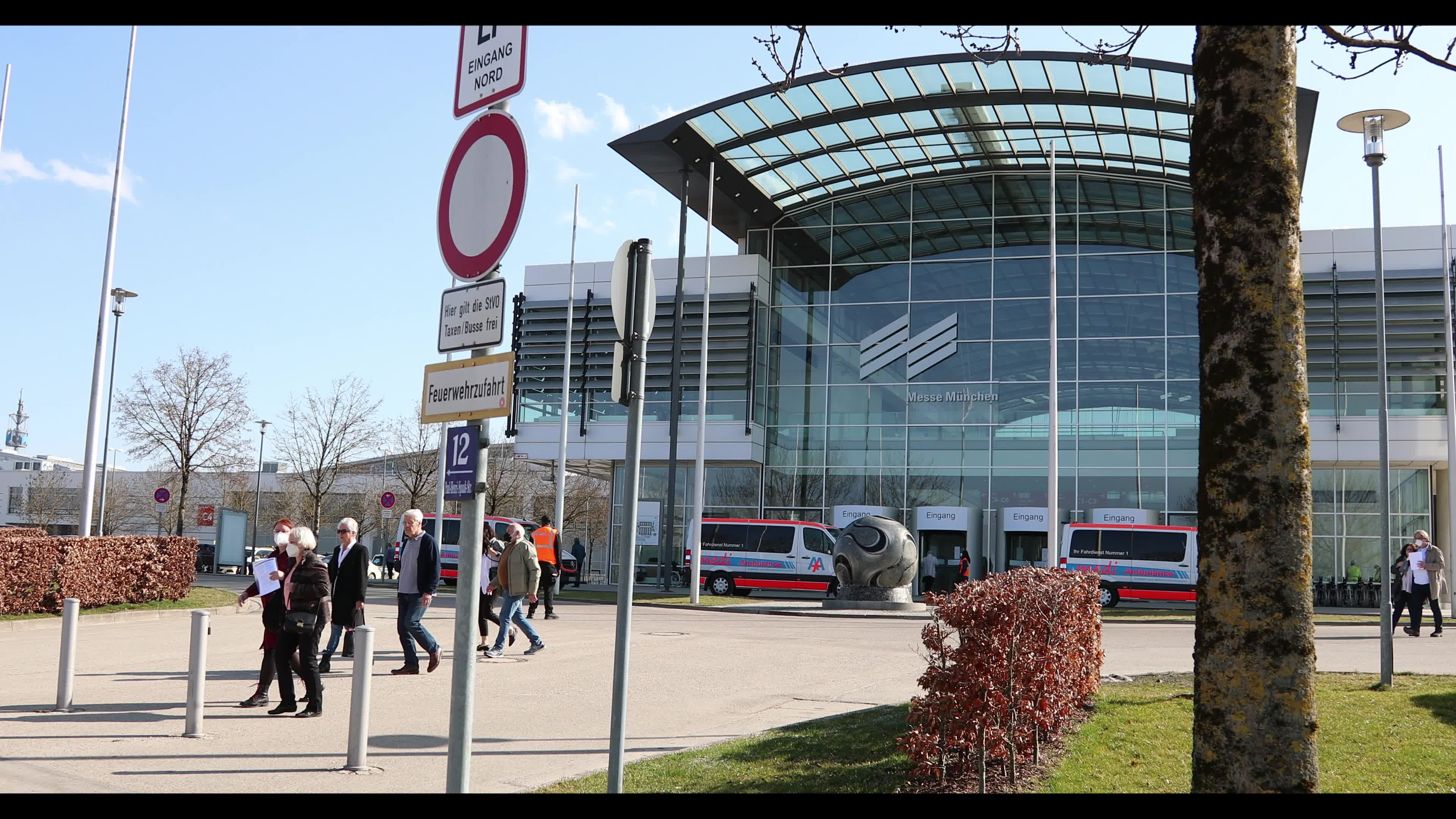 Berlin halts AstraZeneca vaccines for under 60s