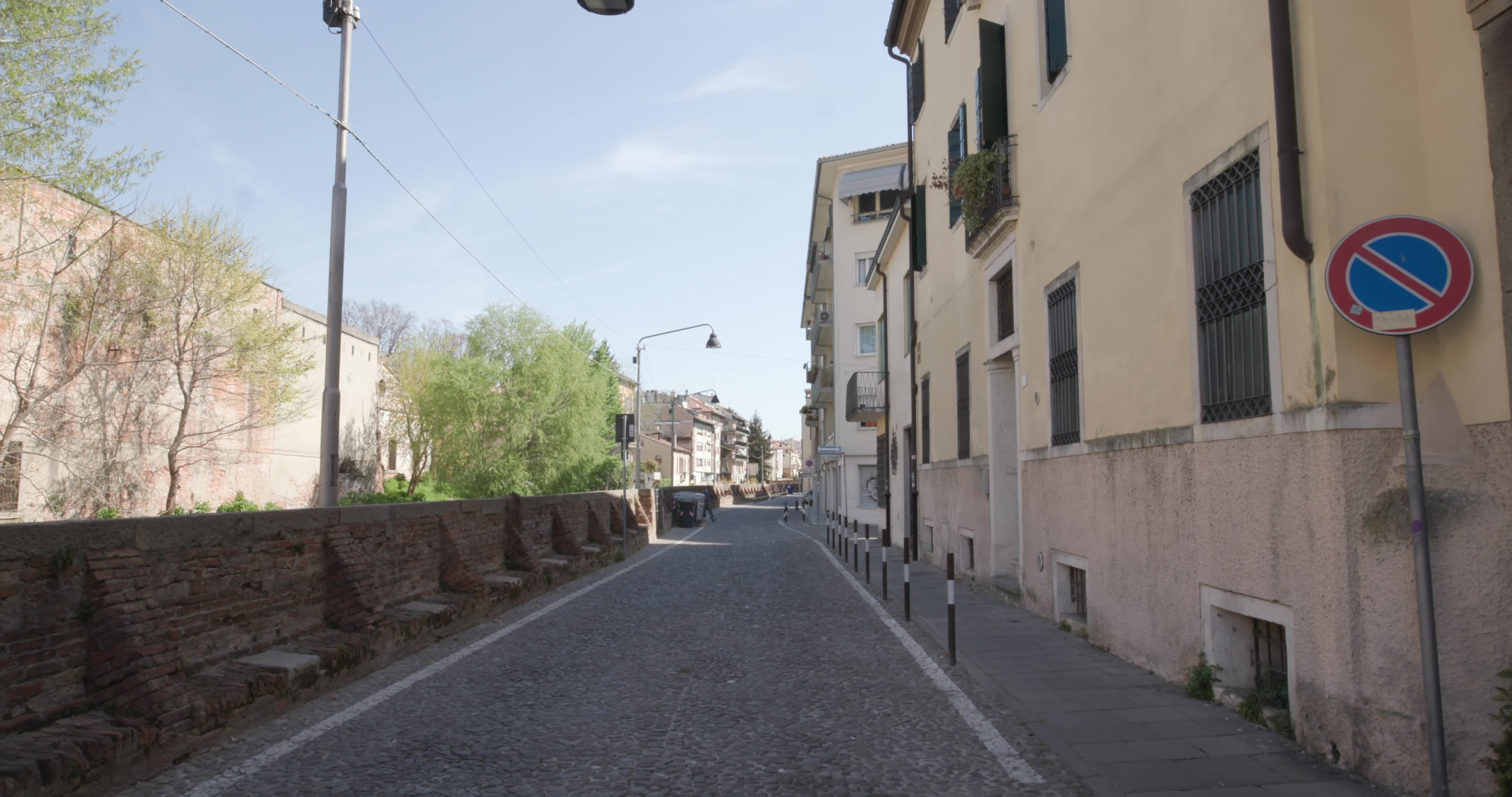 Easter Monday on 'red zone' in Italy