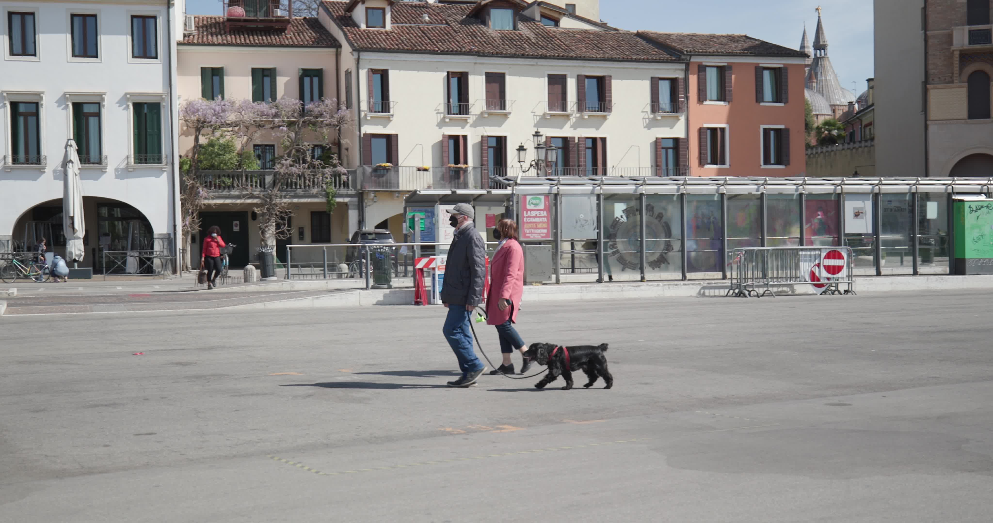 Easter Monday on 'red zone' in Italy