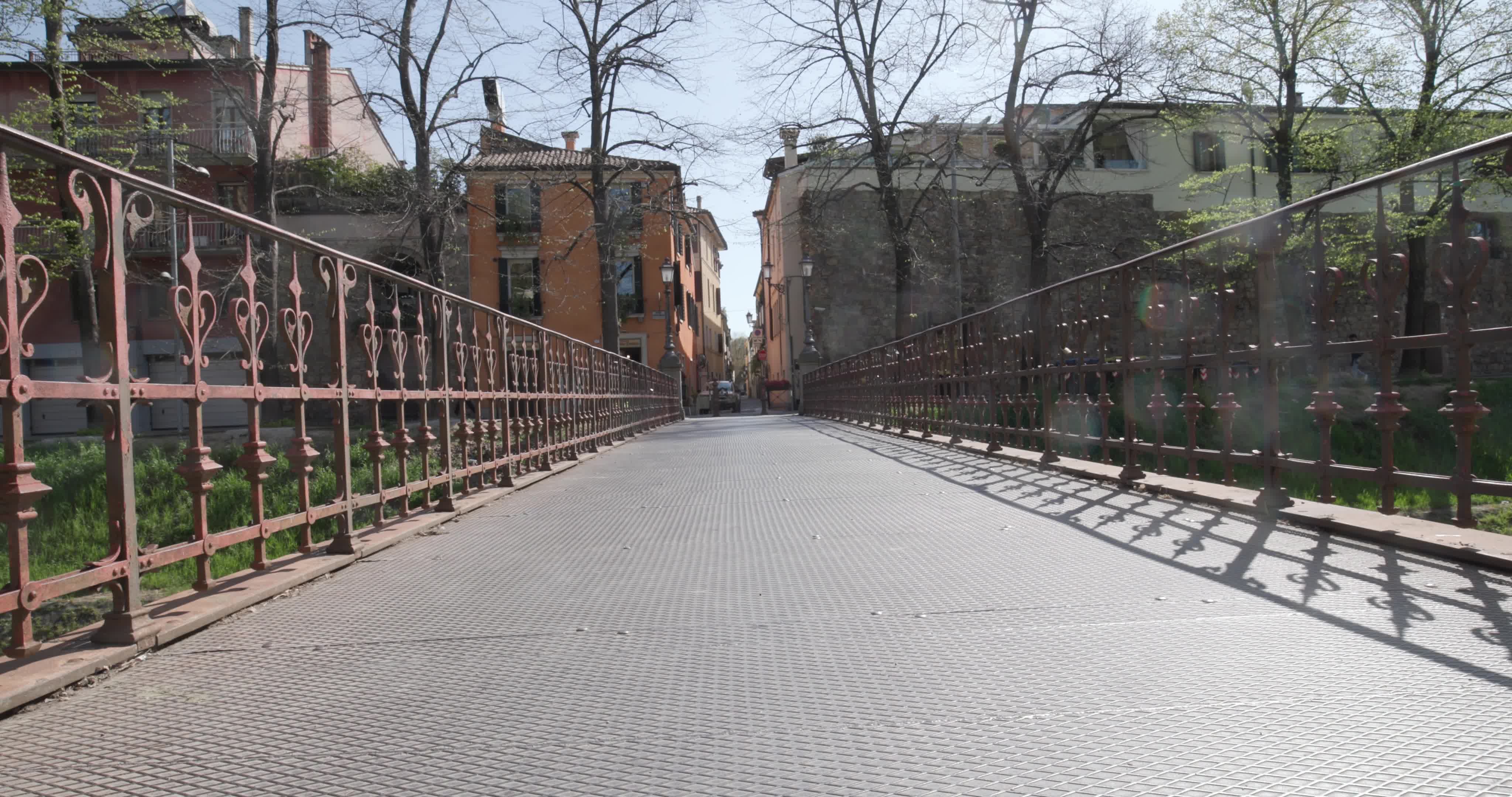 Easter Monday on 'red zone' in Italy