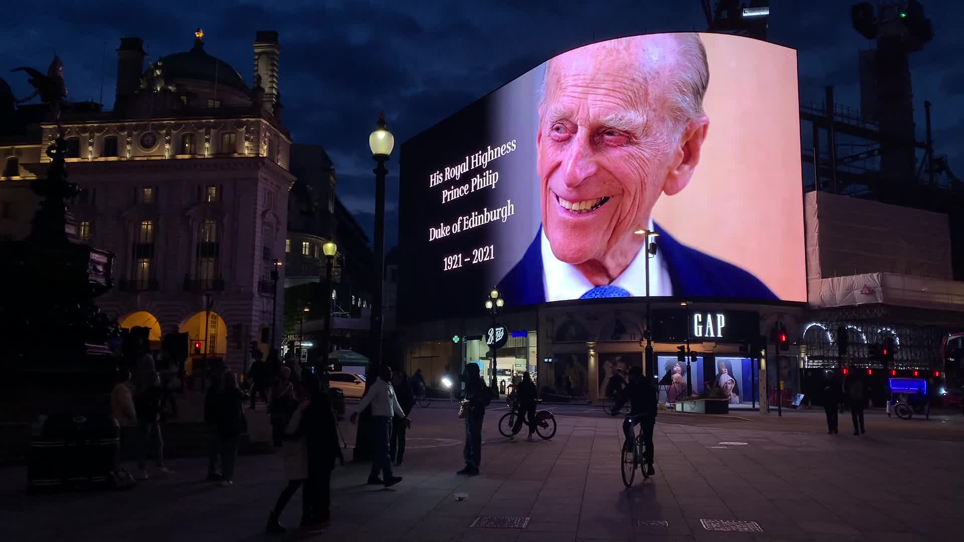 Tribute to Prince Philip at Piccadilly Circus