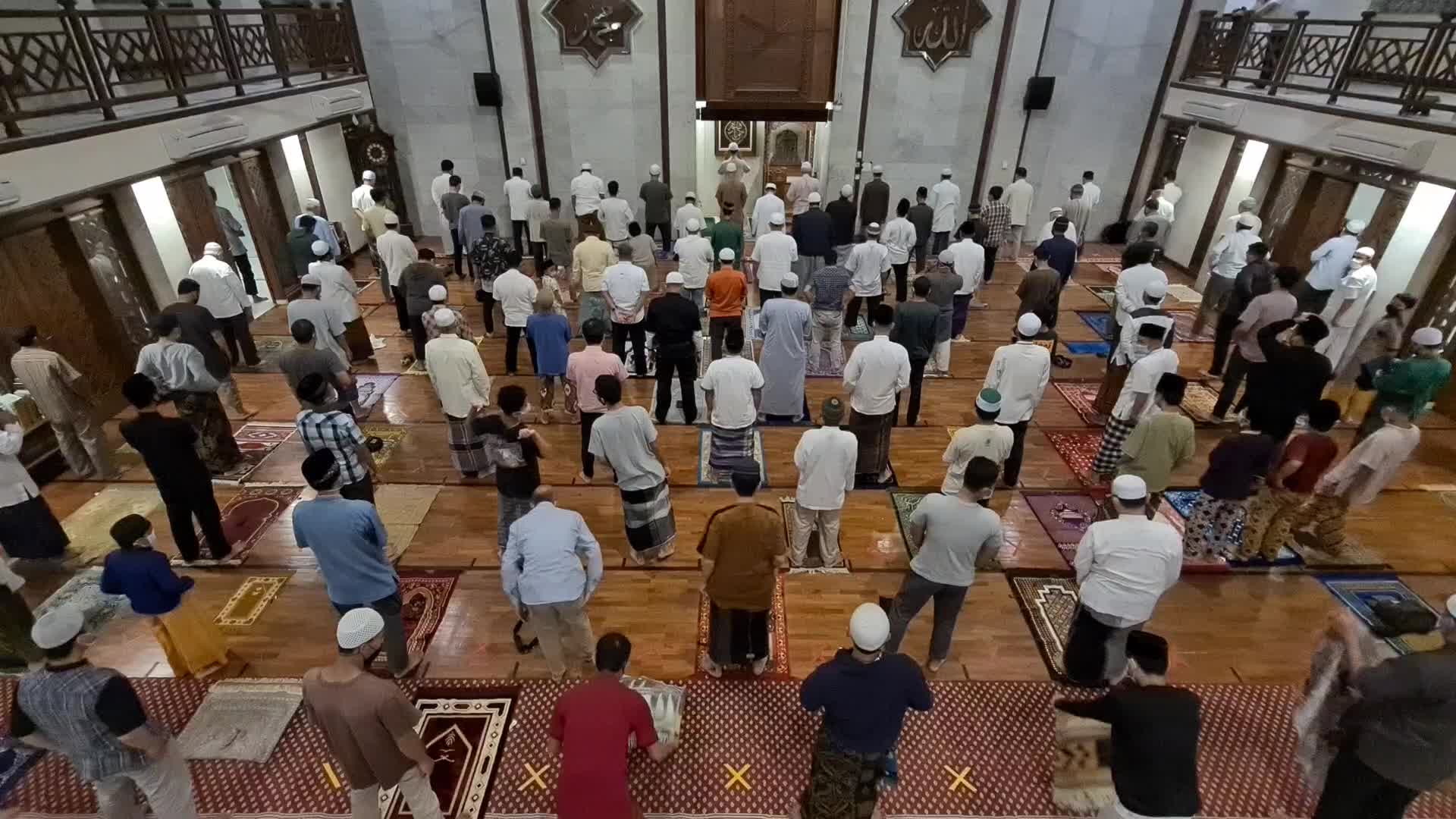 Tarawih Ramadan in Indonesia amid the Covid-19 pandemic