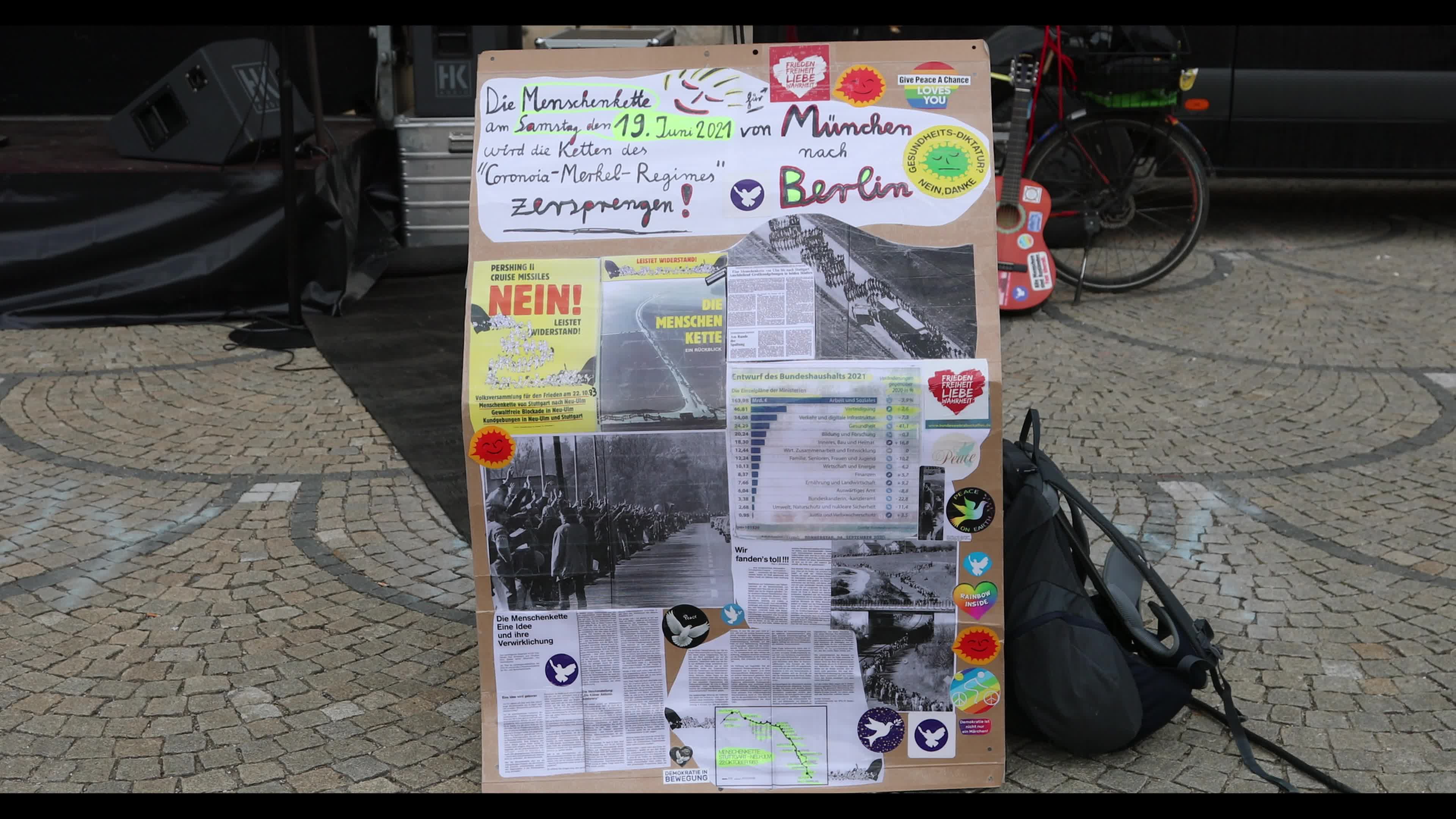 Hundreds lateral thinkers protest against the Lockdown in Munich, Germany