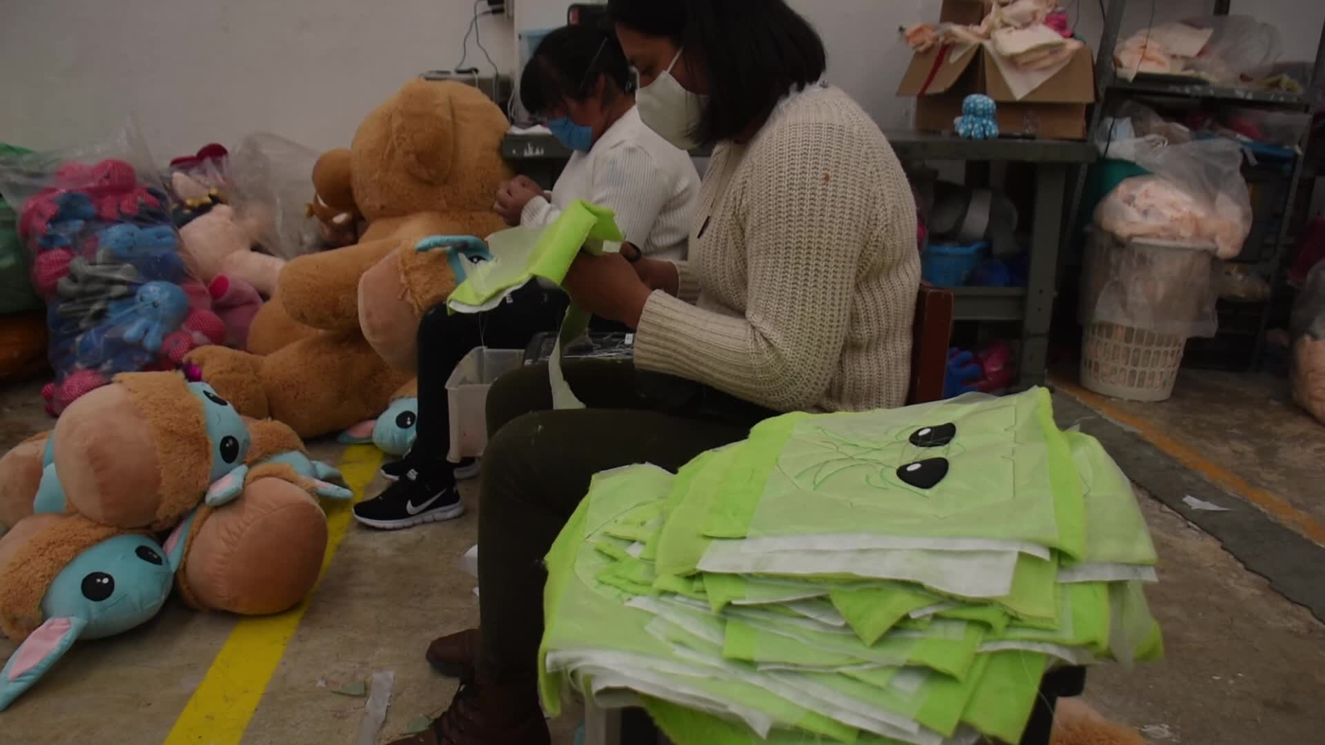 Production Of Teddy Bears For Valentine’s Day In Mexico