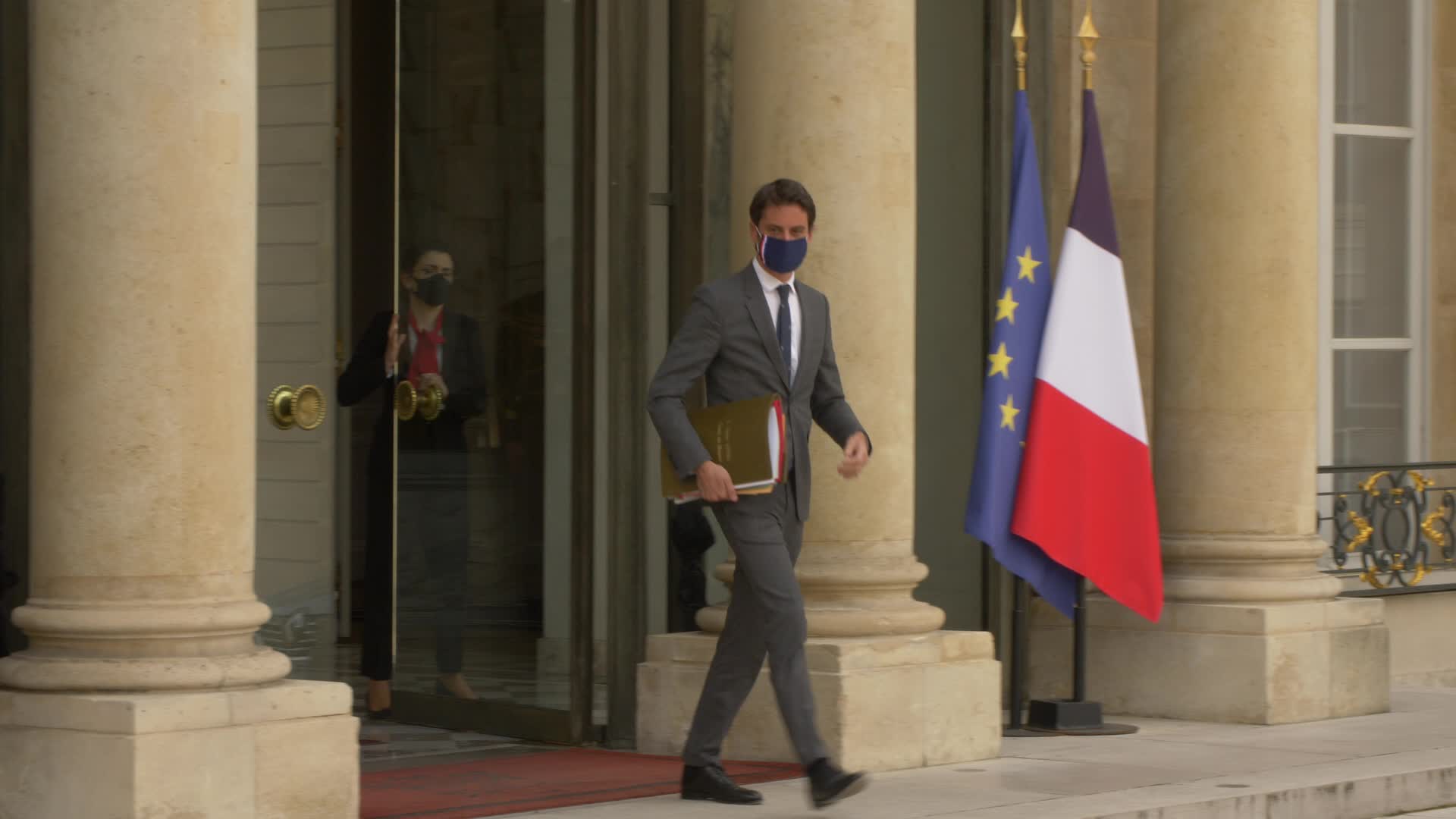 French government prepares tribute to COVID victims