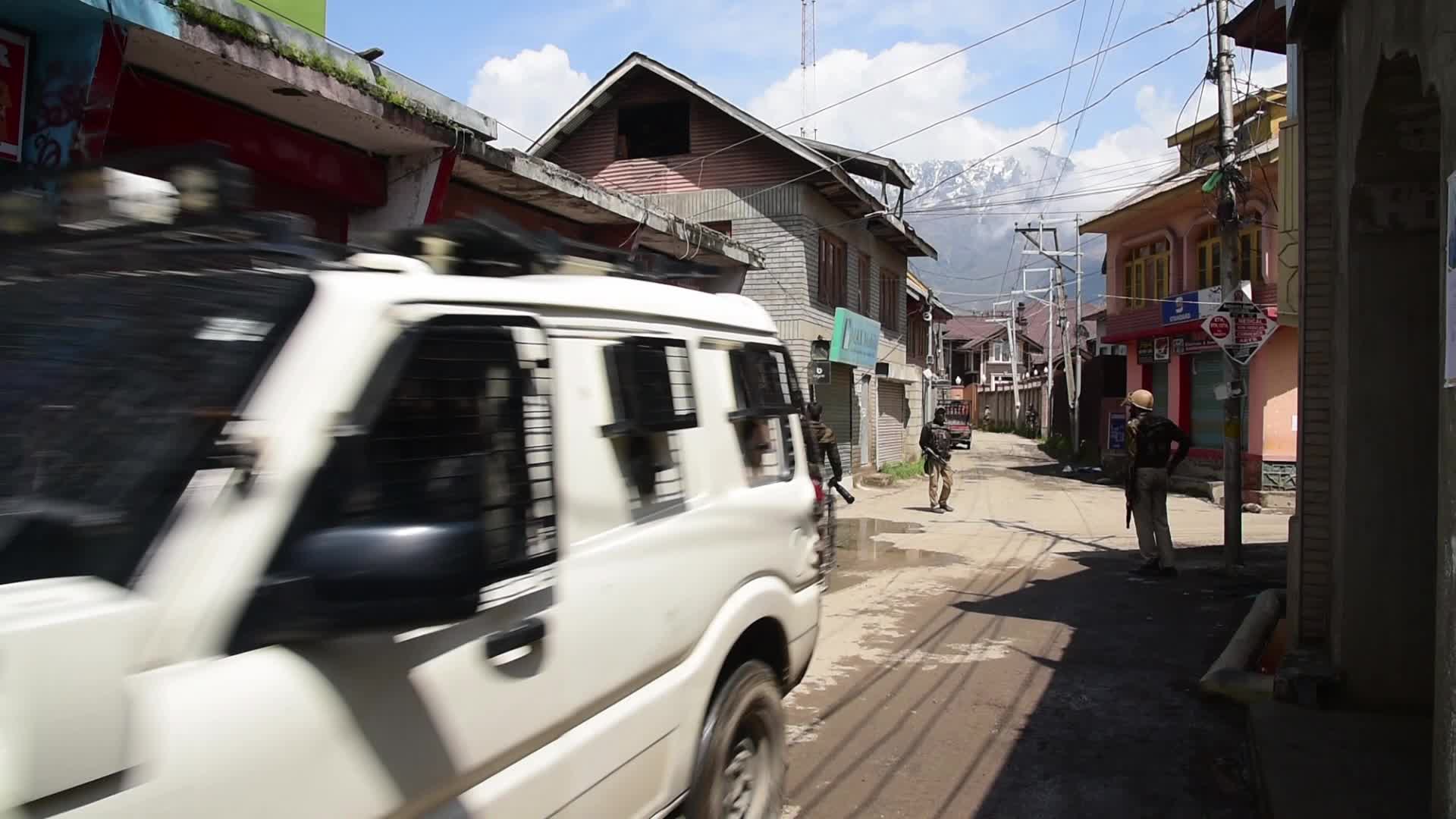 Massive Cordon and Search operation in Srinagar