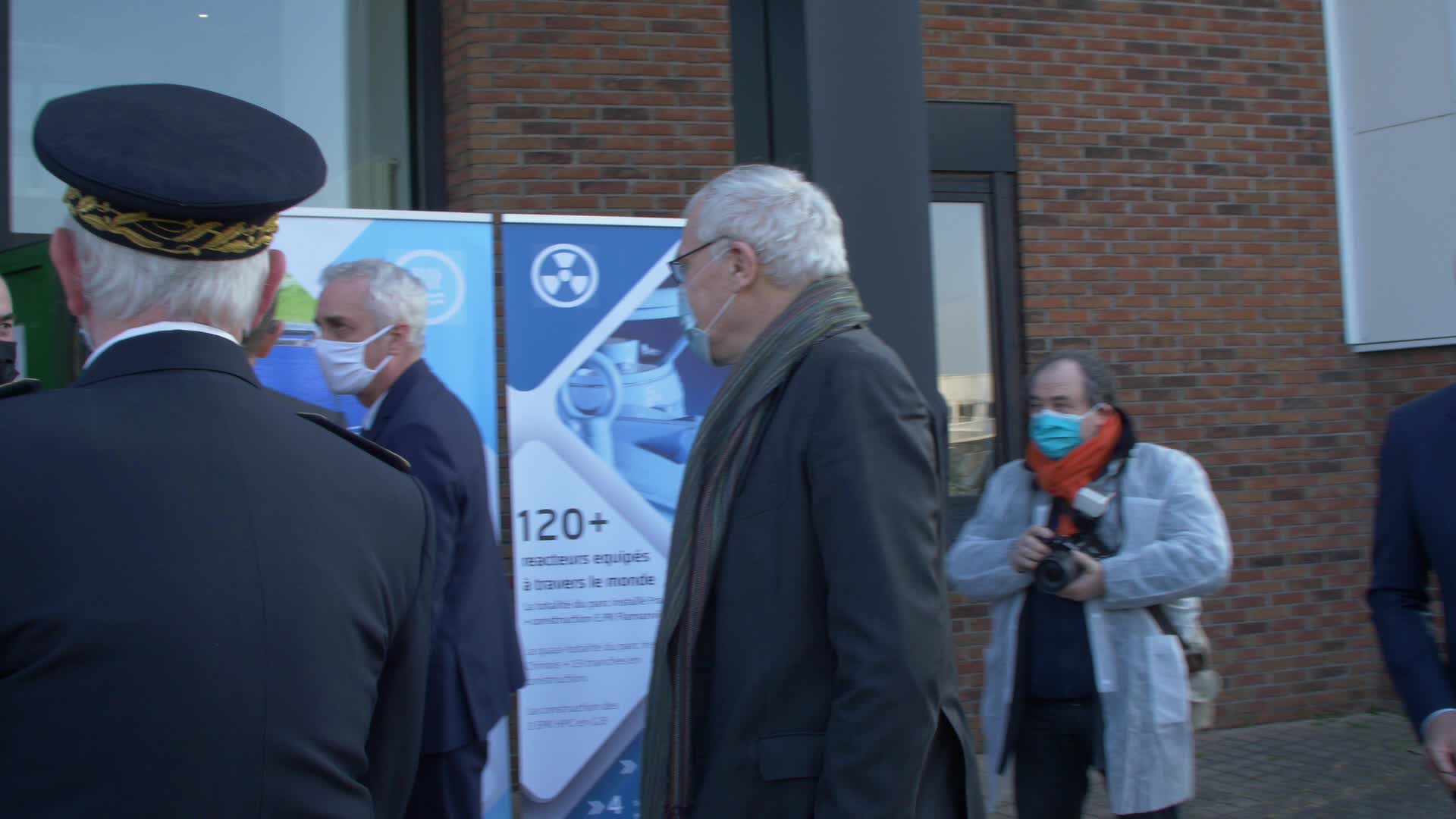 French government lined up in support of nuclear industry