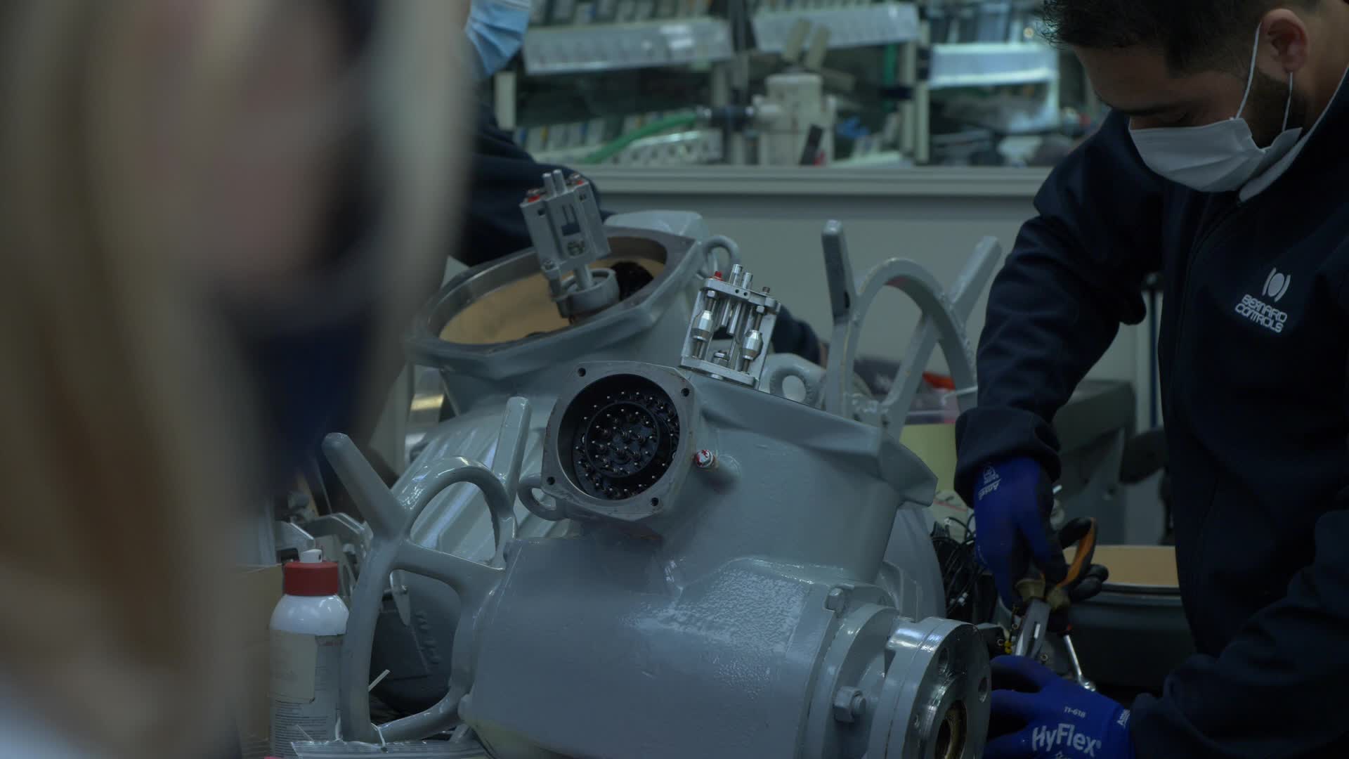 French government lined up in support of nuclear industry