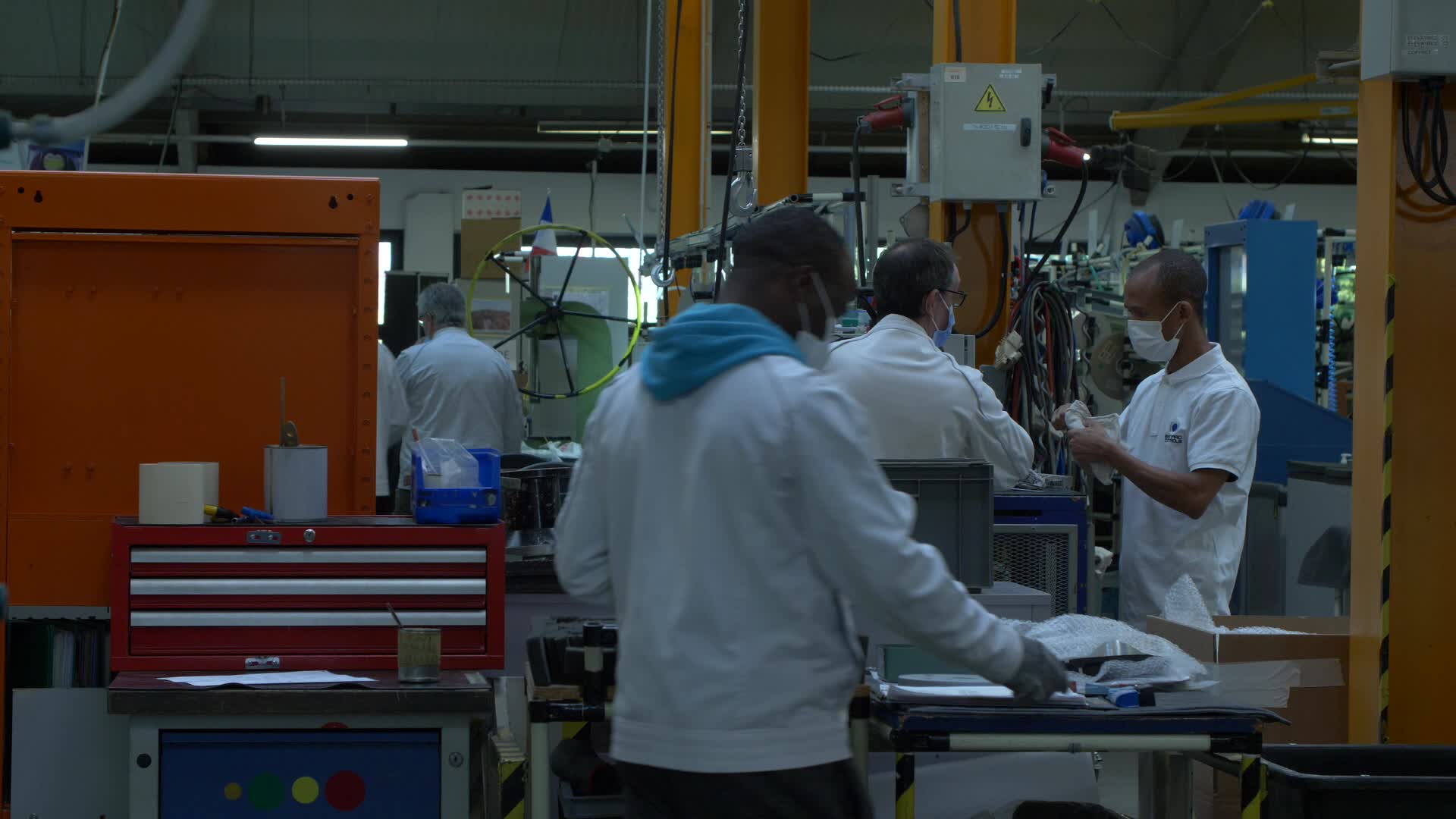 French government lined up in support of nuclear industry