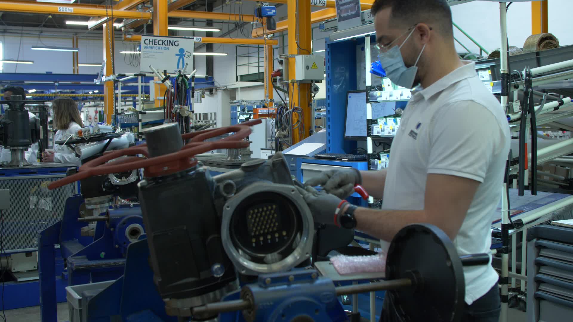 French government lined up in support of nuclear industry