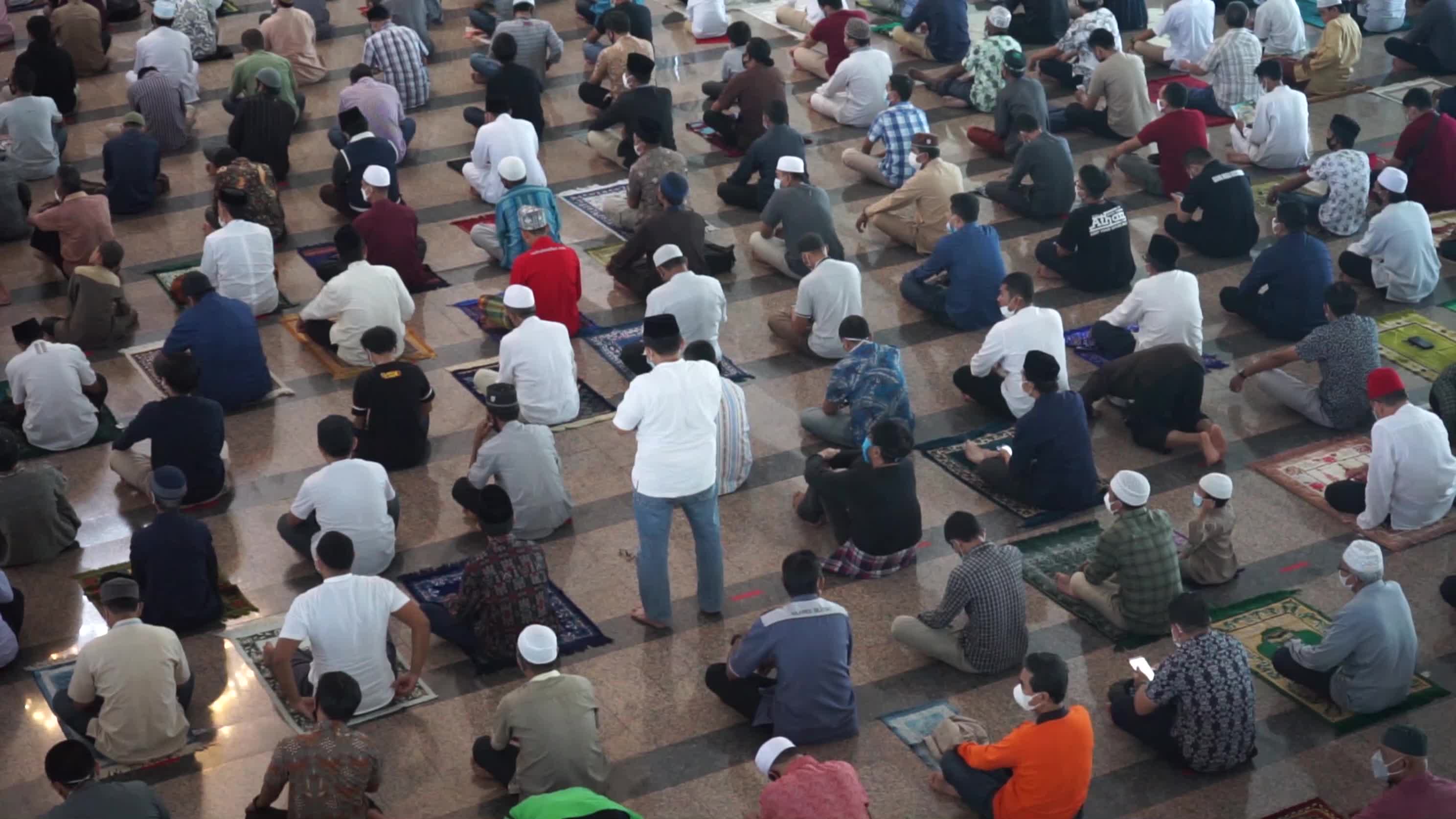 First friday prayer of Ramadan in Makassar