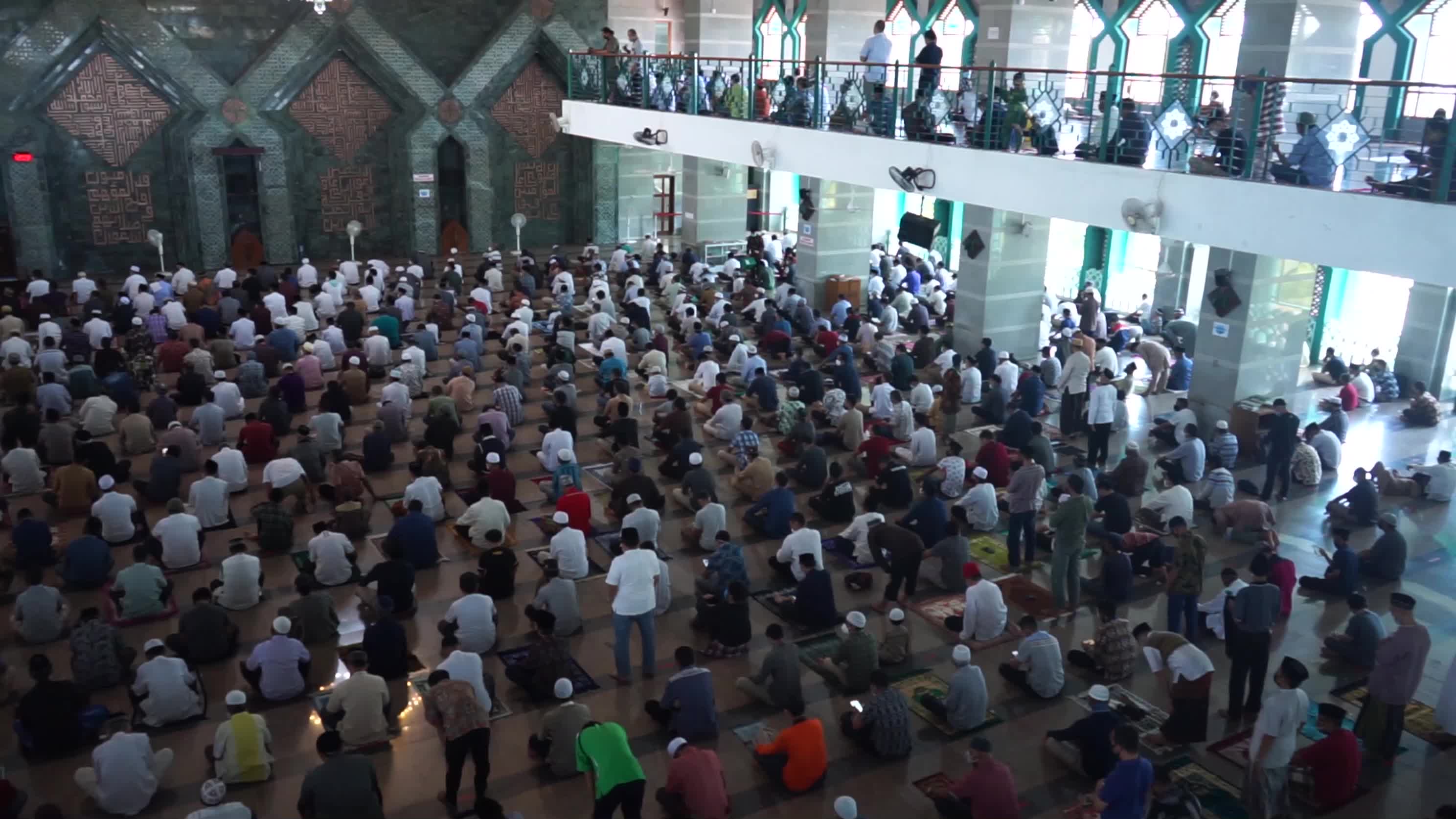 First friday prayer of Ramadan in Makassar