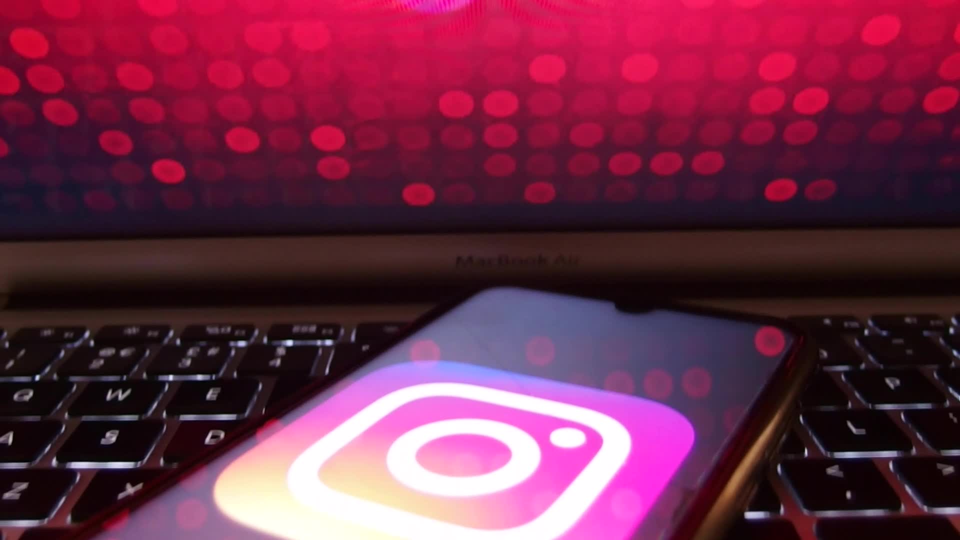 Instagram Video Illustration