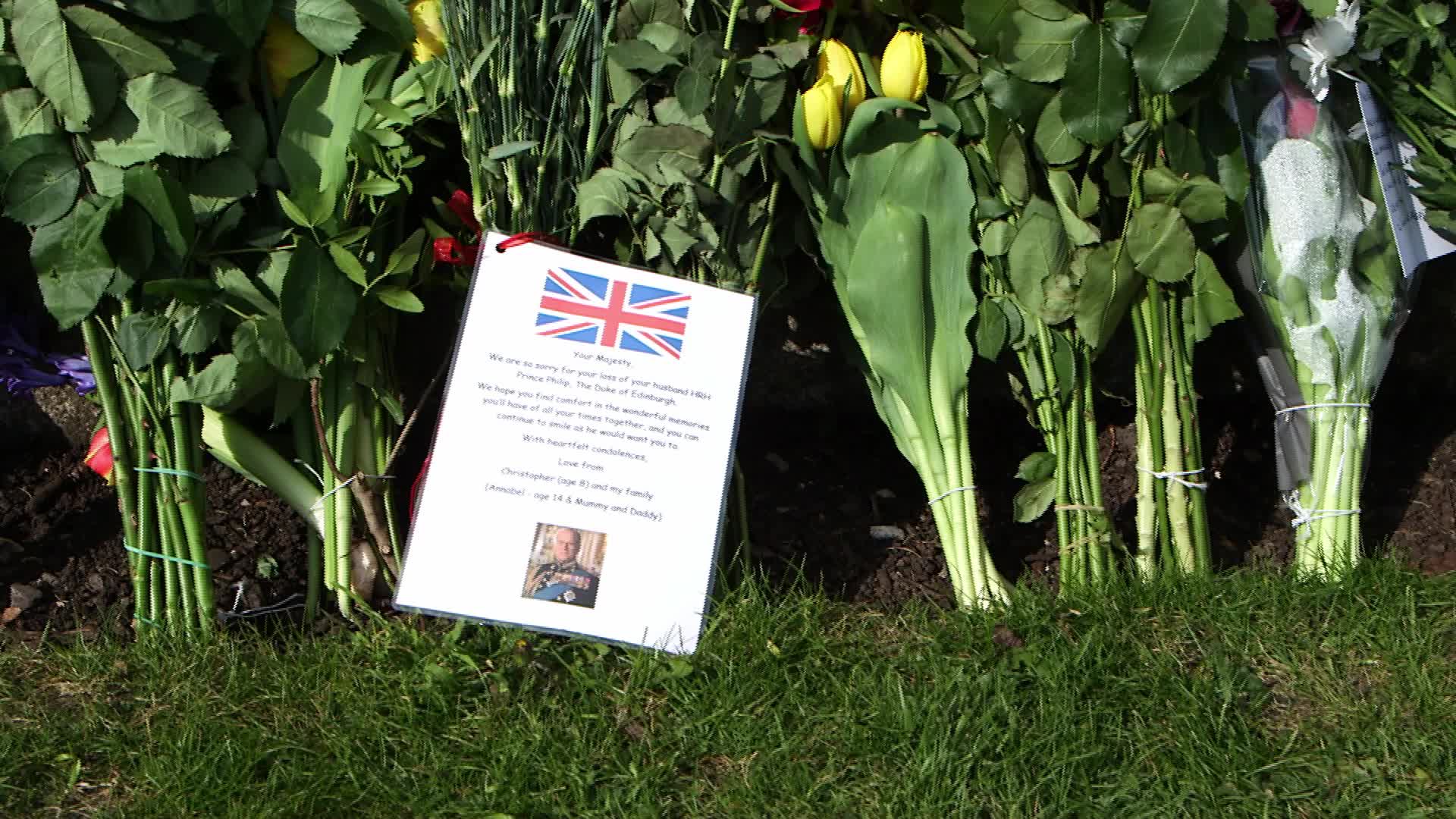 People pay tribute to Prince Philip at Windsor
