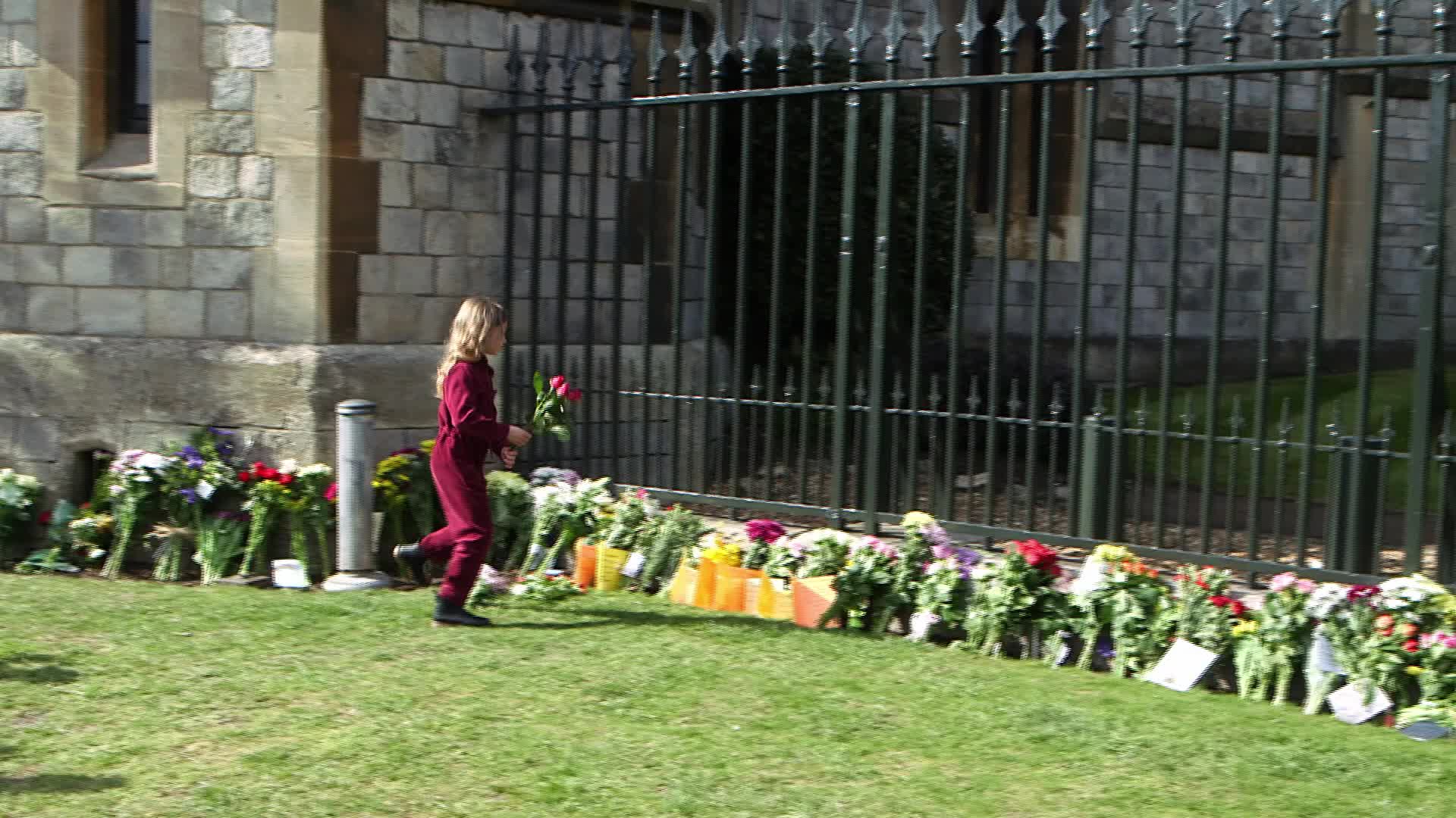 People pay tribute to Prince Philip at Windsor