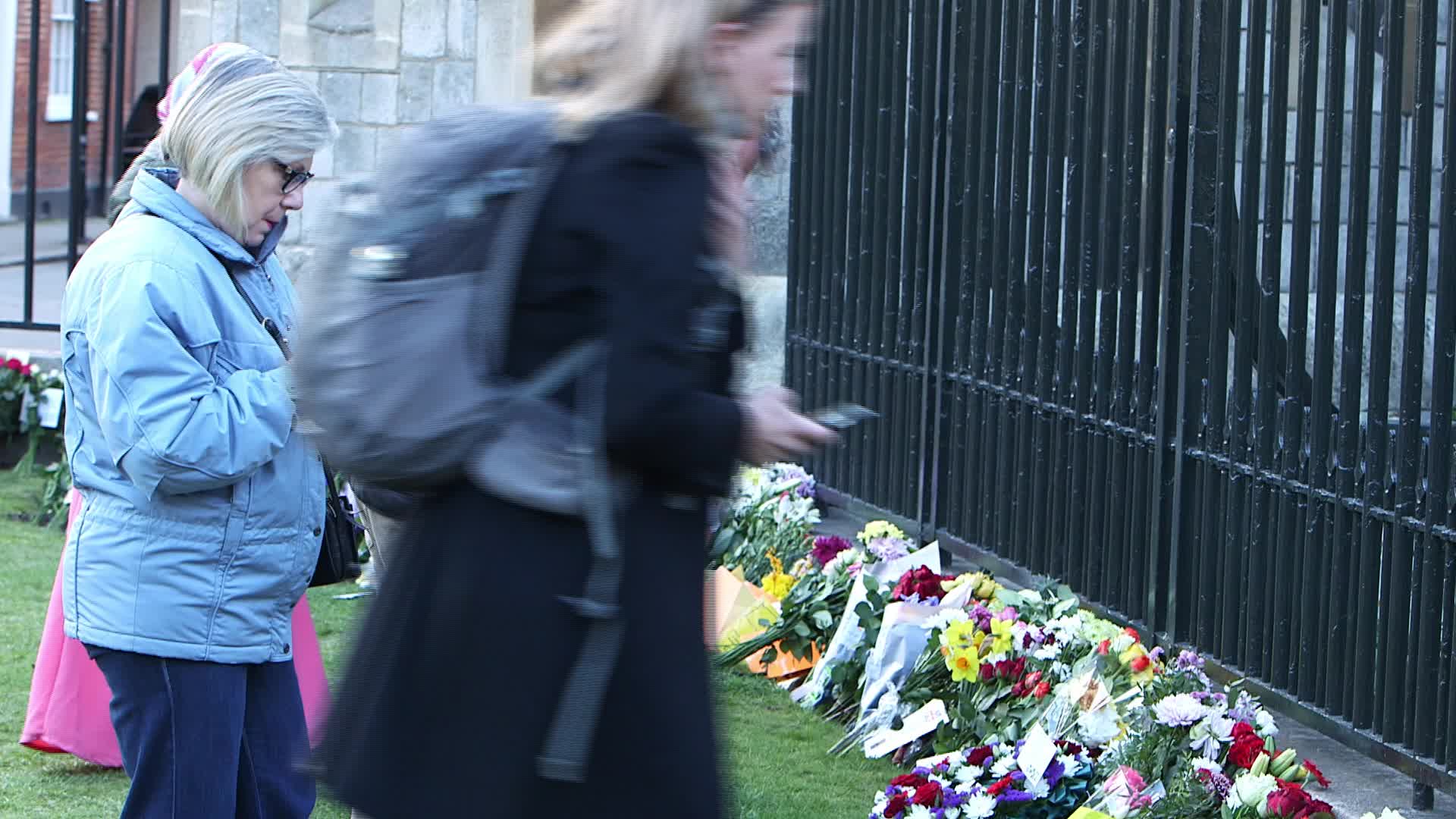 People pay tribute to Prince Philip at Windsor