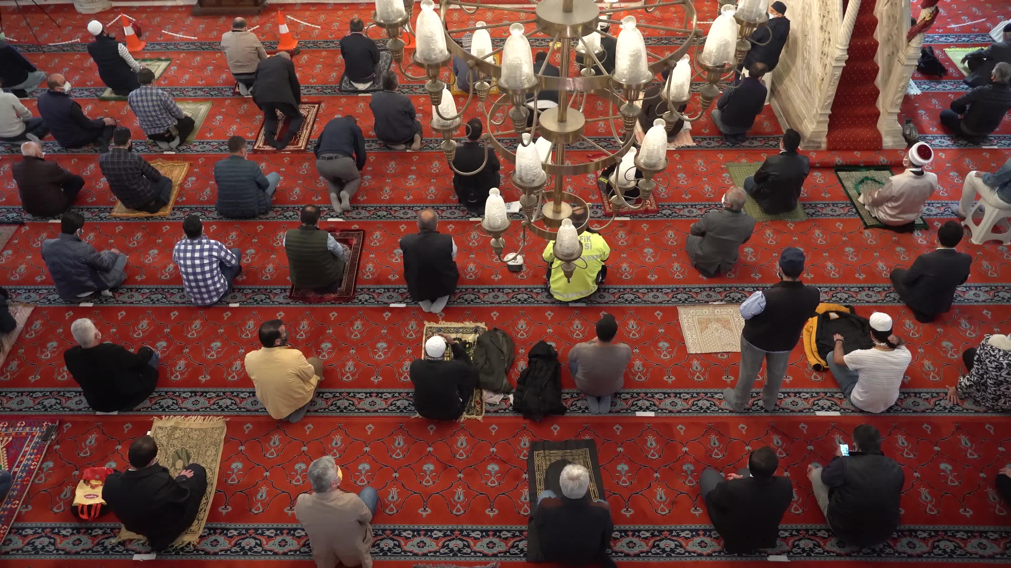 First Friday prayer of Ramadan in Turkey 