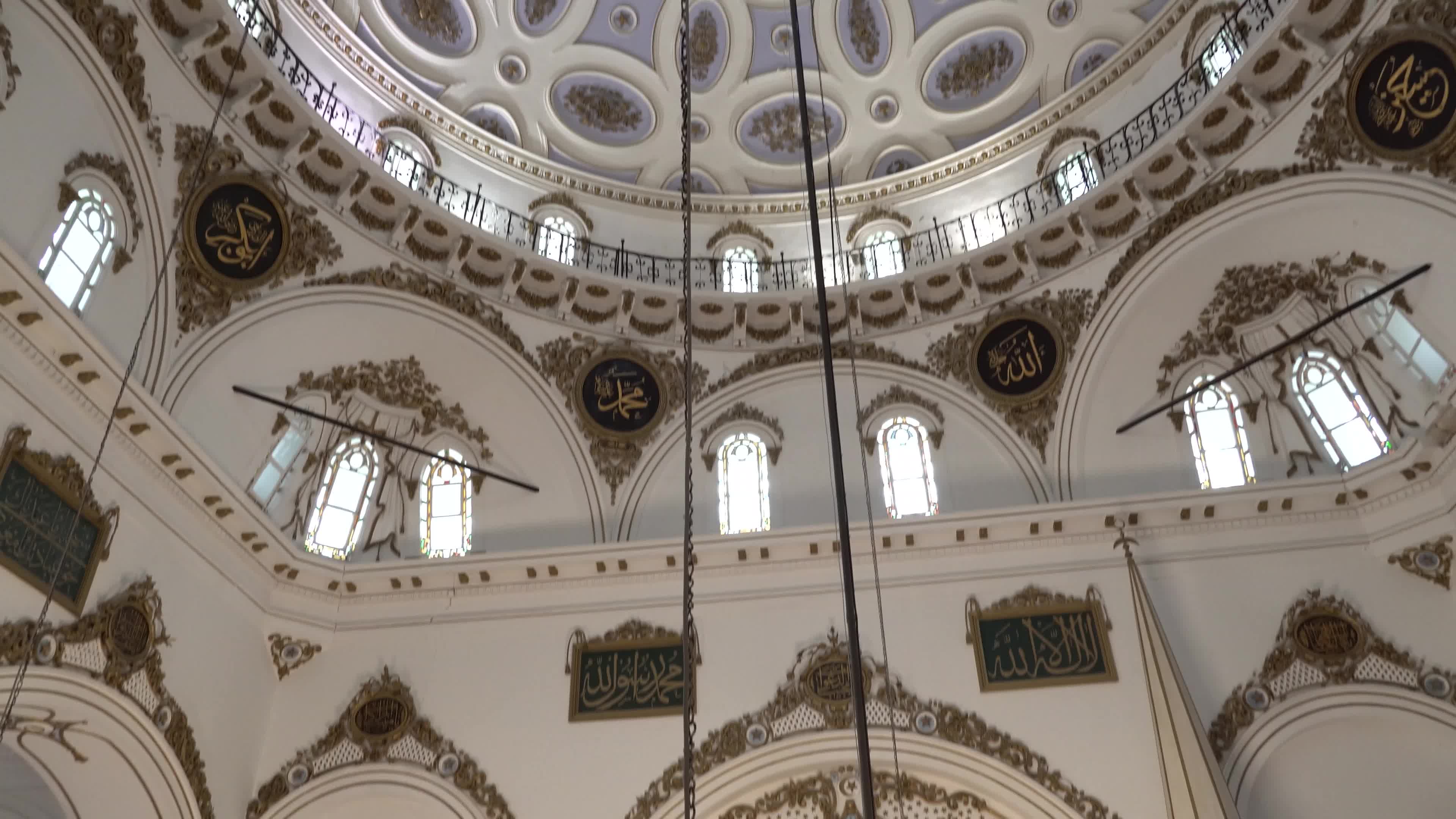First Friday prayer of Ramadan in Turkey