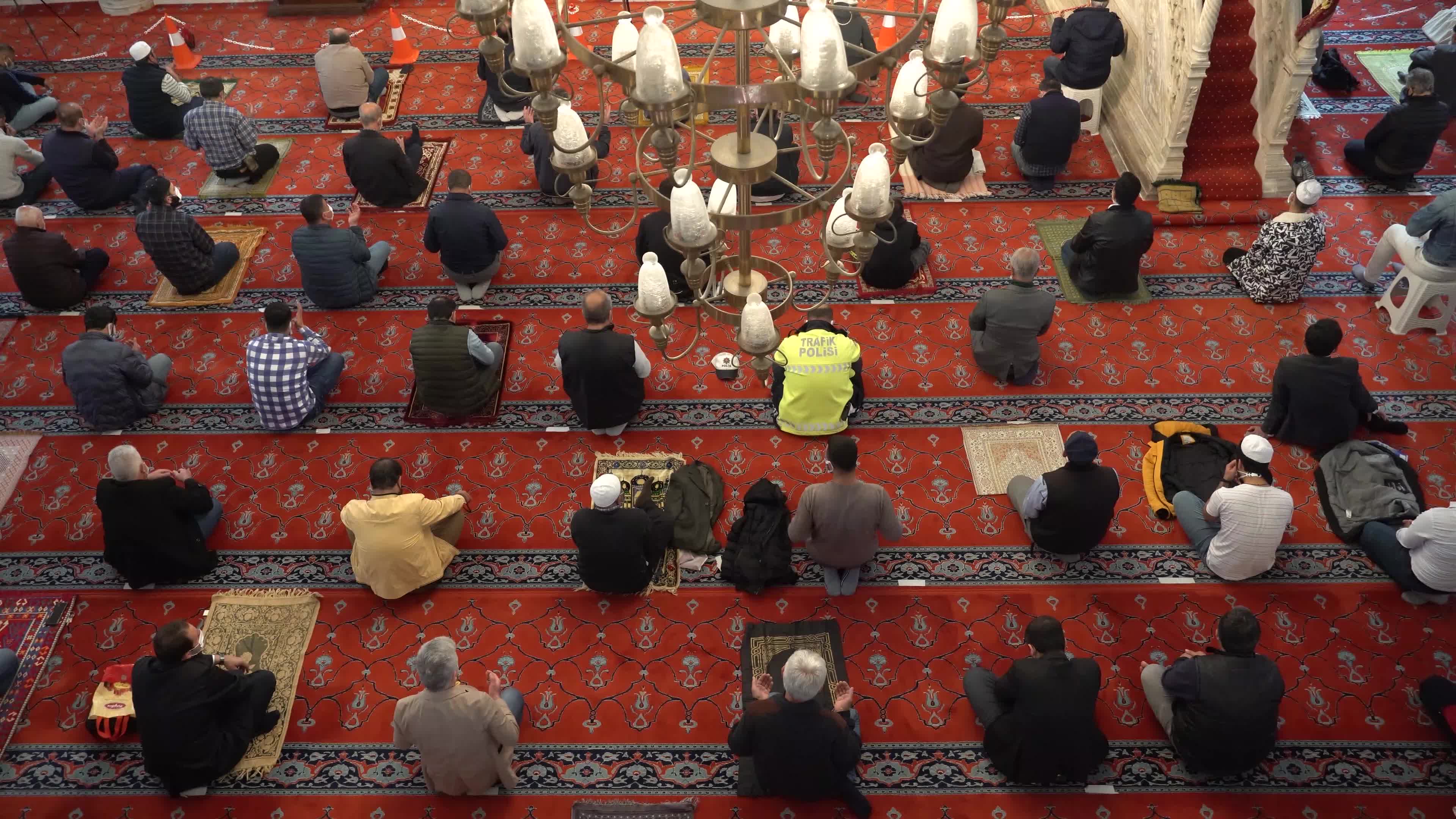 First Friday prayer of Ramadan in Turkey 
