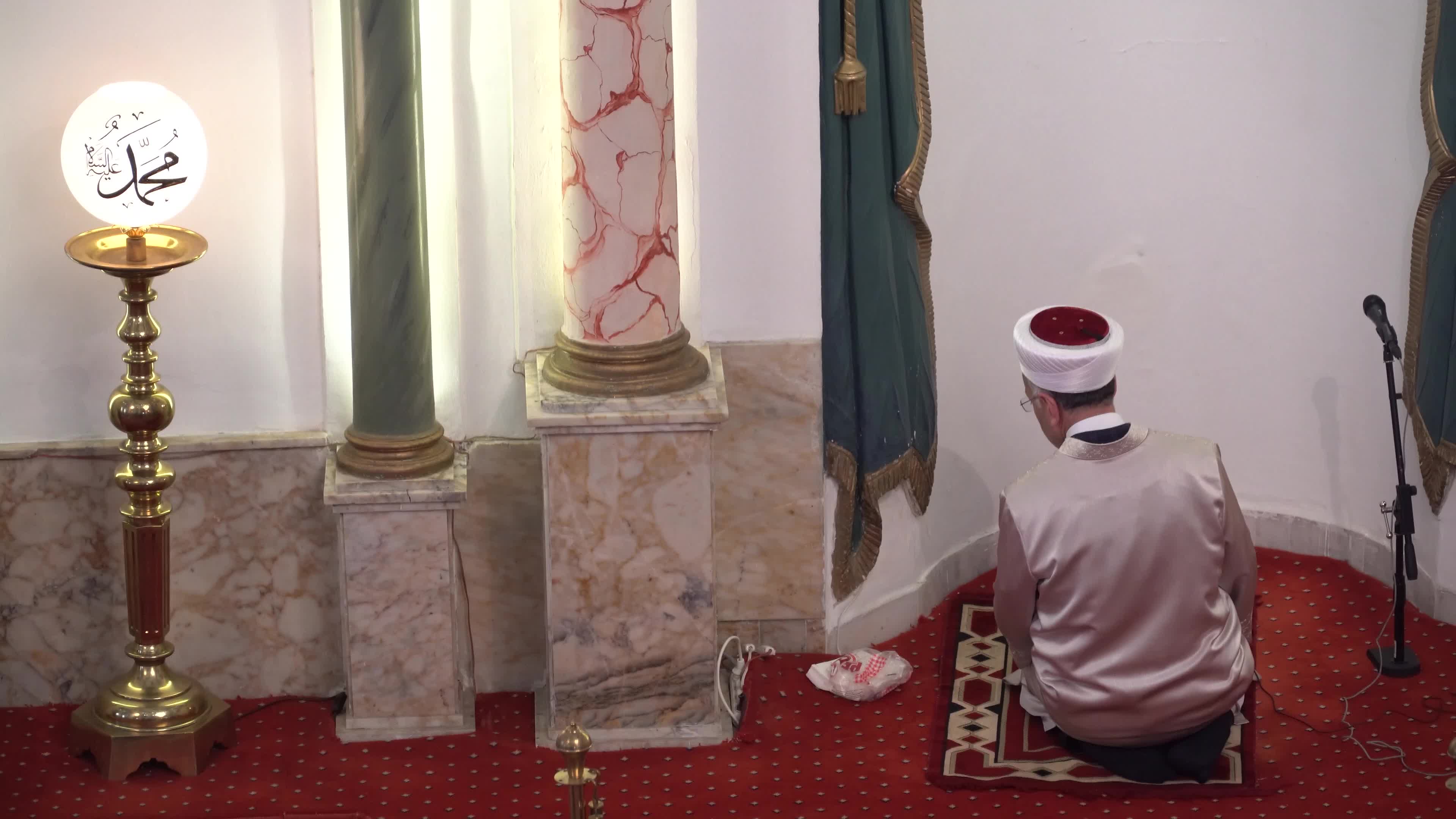 First Friday prayer of Ramadan in Turkey 