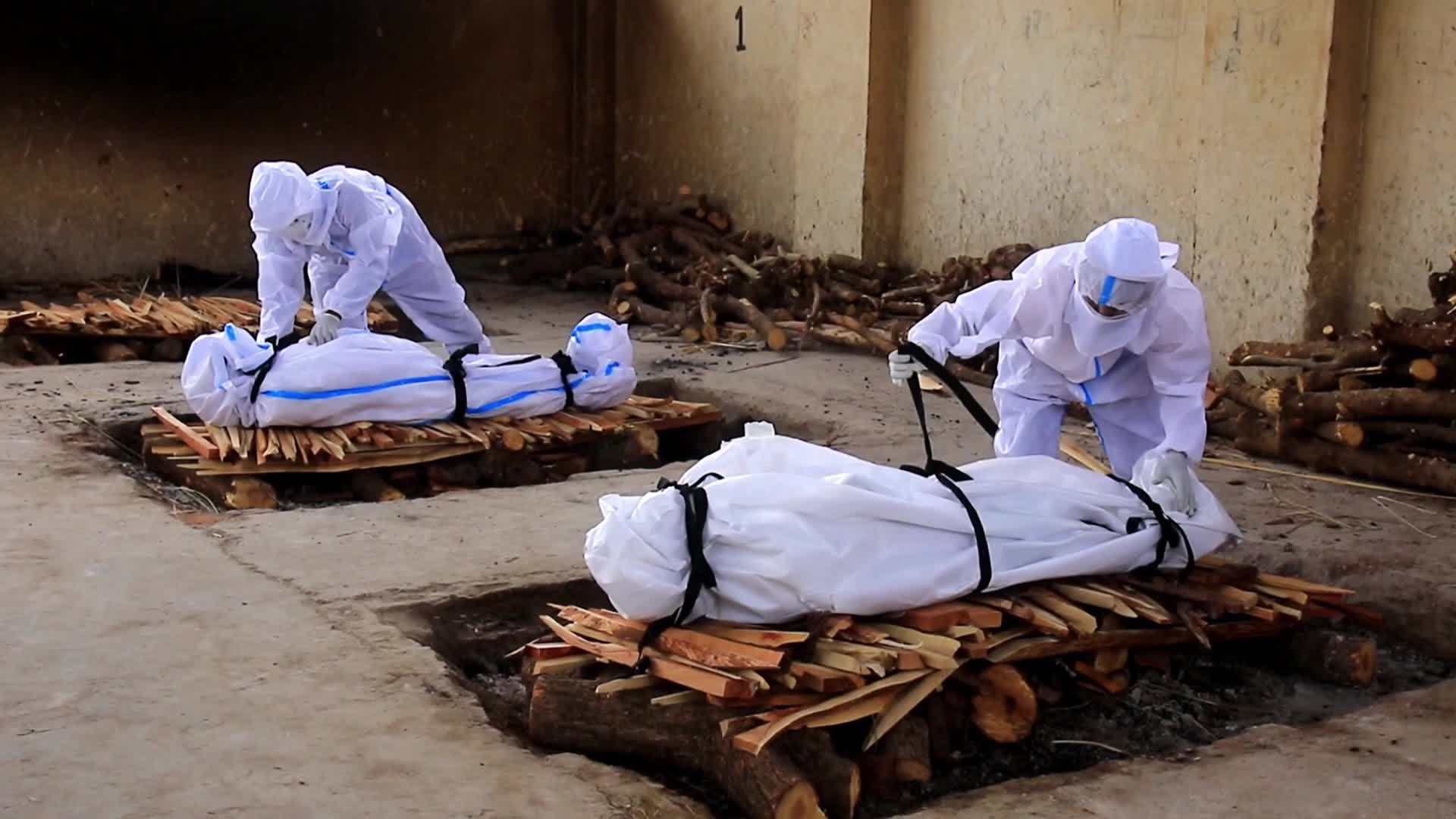 Cremation of Covid-19 deaths in Jaipur, India