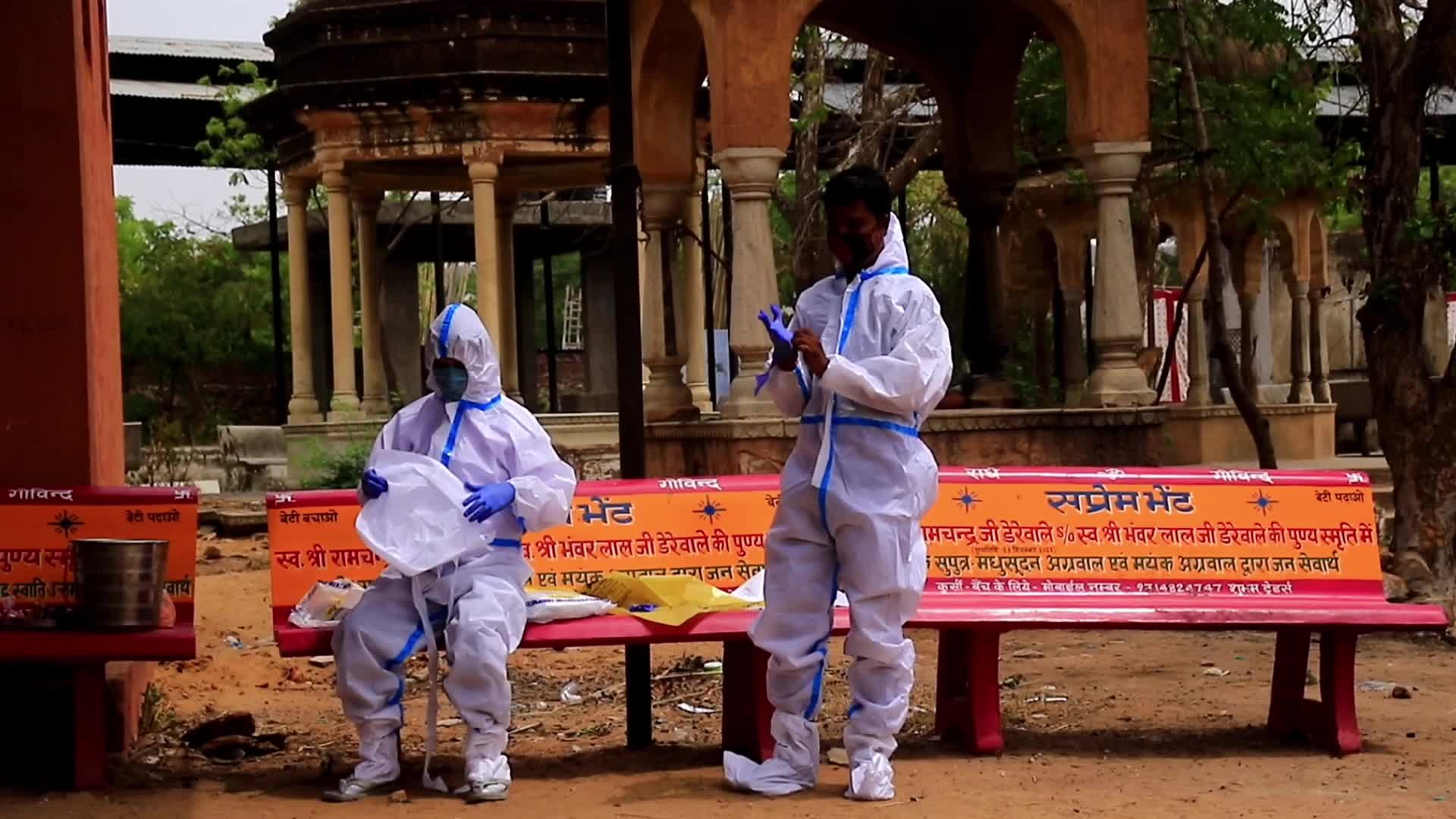 Cremation of Covid-19 deaths in Jaipur, India