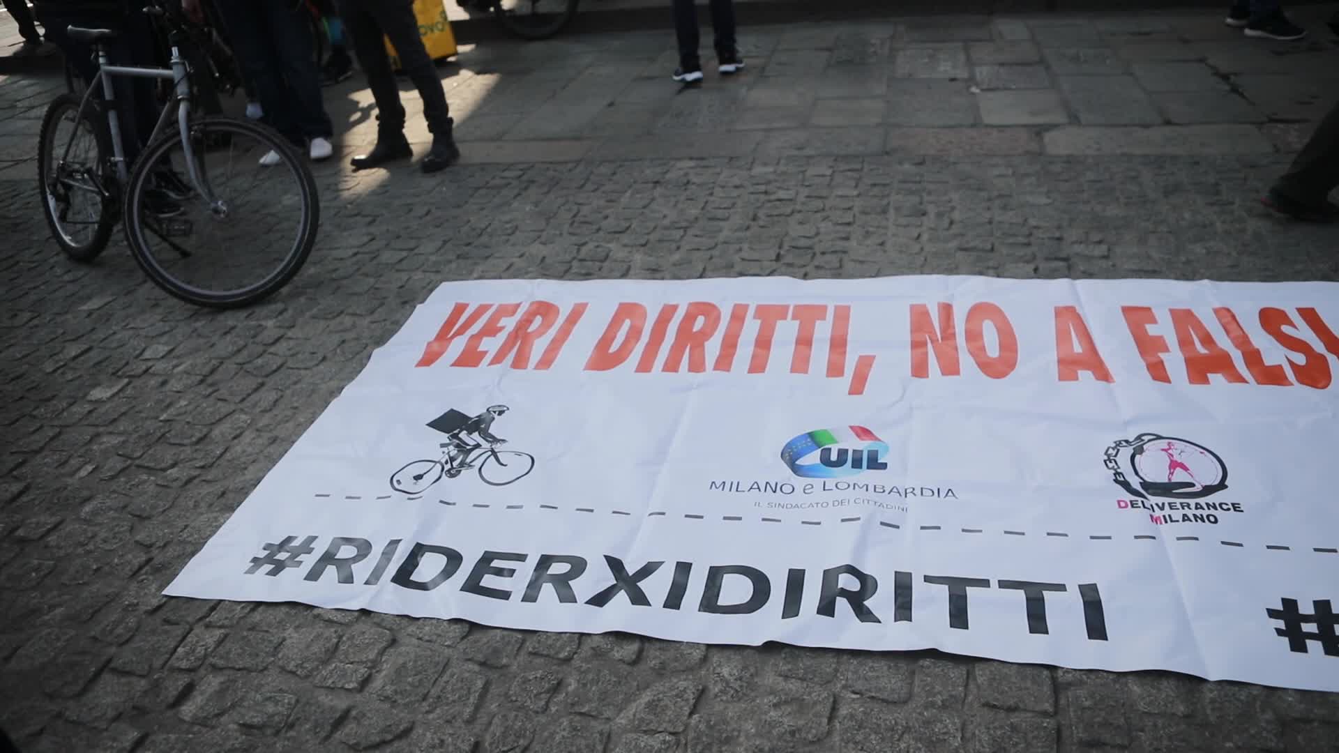 Demonstration of riders, Cobas and Cigl against contract work
