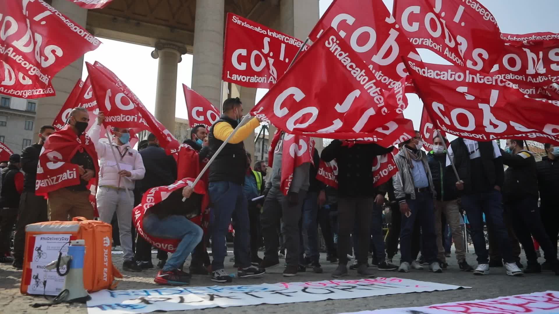 Demonstration of riders, Cobas and Cigl against contract work