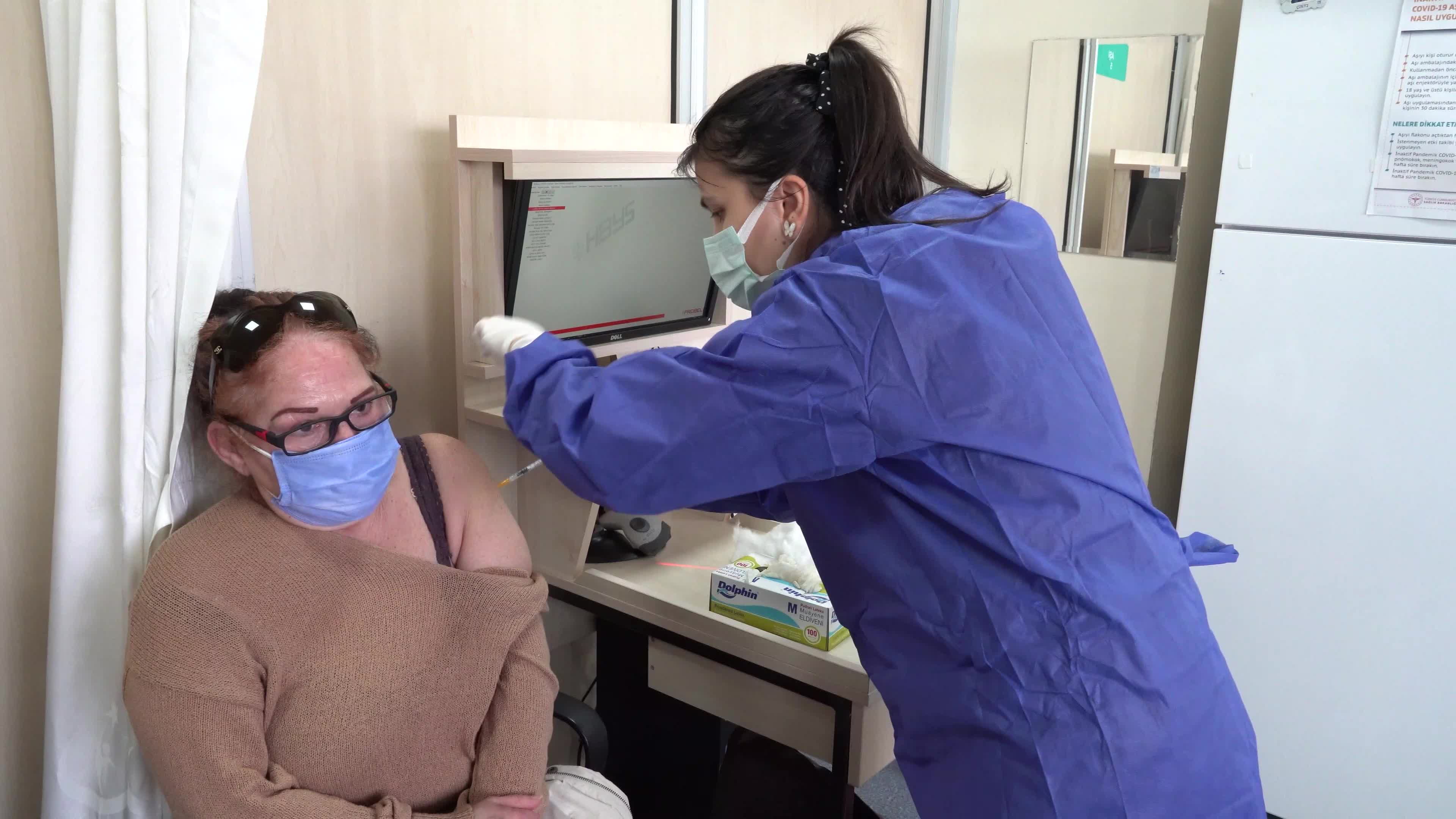 COVID-19 vaccination campaign continues in Turkey