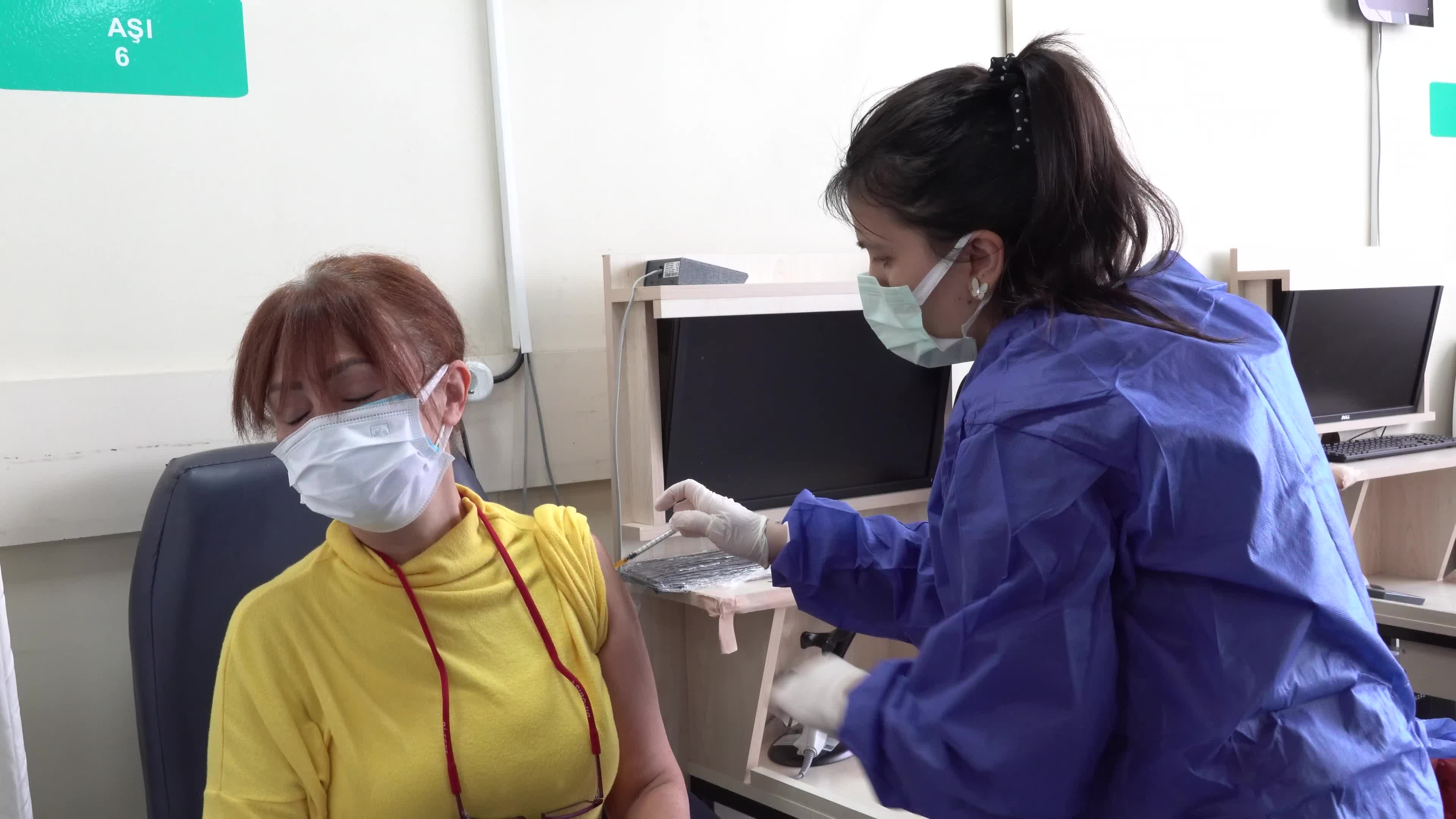 COVID-19 vaccination campaign continues in Turkey