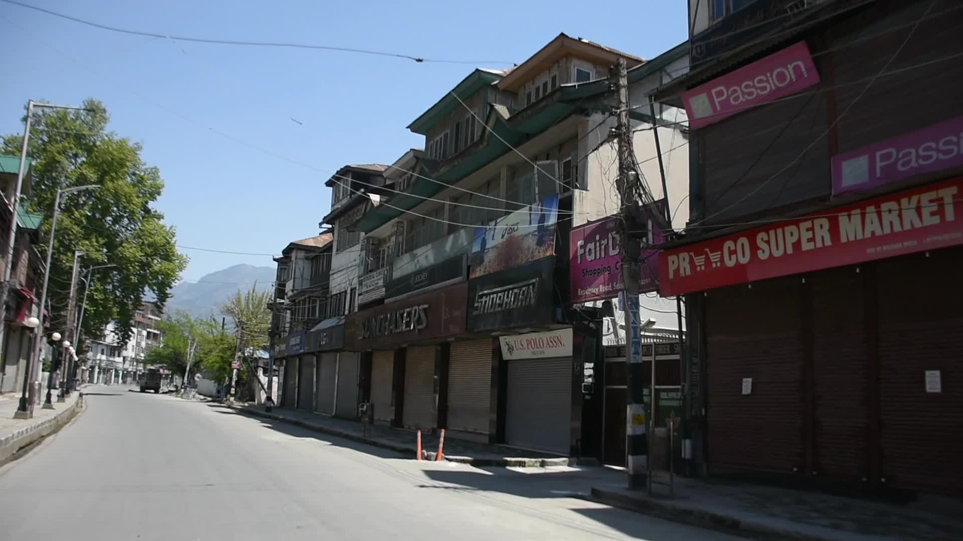 Curfew Imposed in Kashmir as Covid-19 Cases Rise in India
