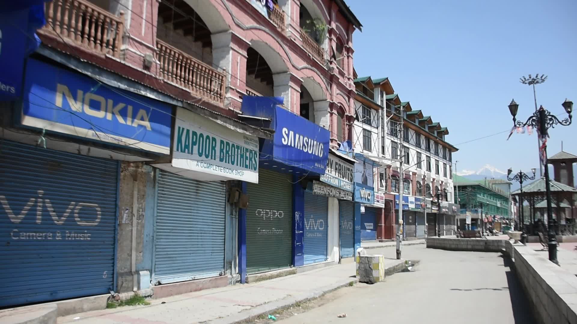 Curfew Imposed in Kashmir as Covid-19 Cases Rise in India