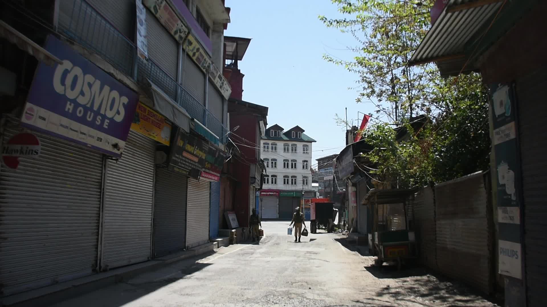 Curfew Imposed in Kashmir as Covid-19 Cases Rise in India