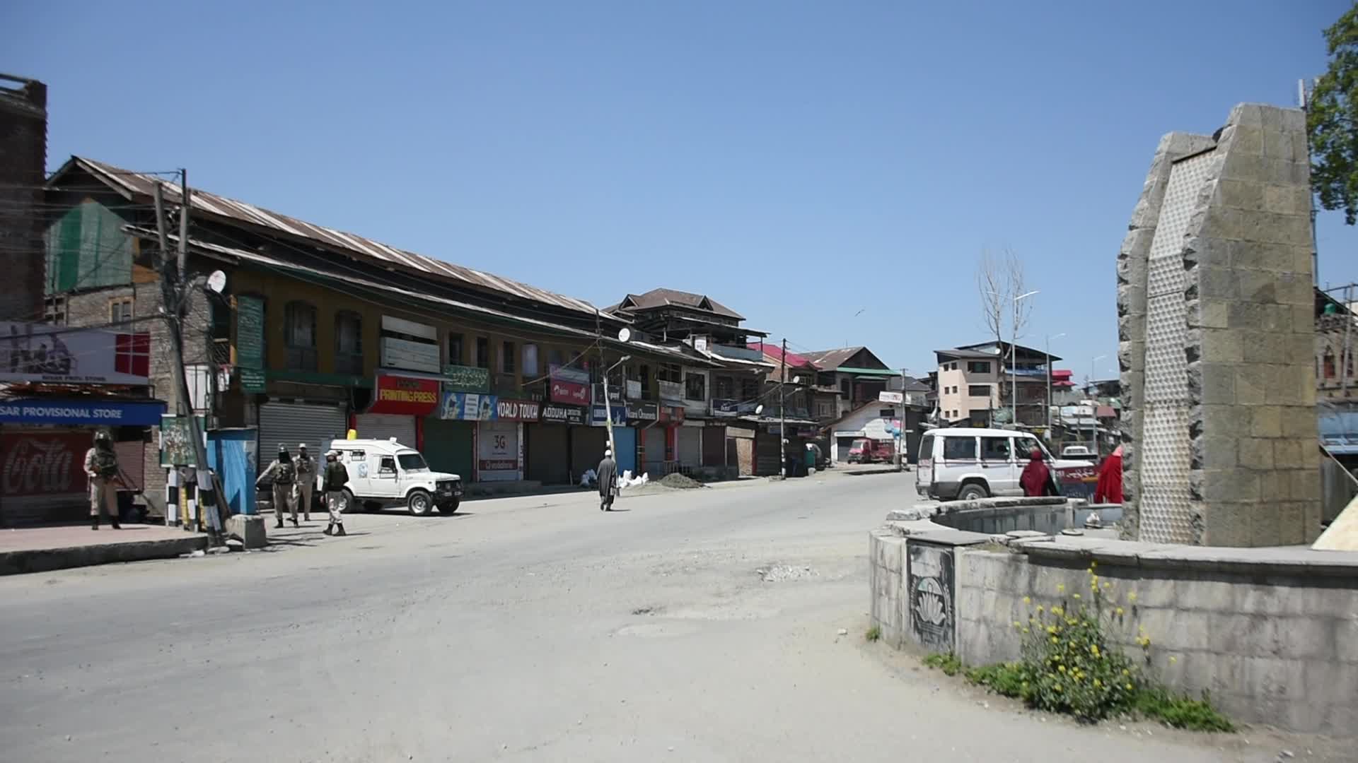 Curfew Imposed in Kashmir as Covid-19 Cases Rise in India