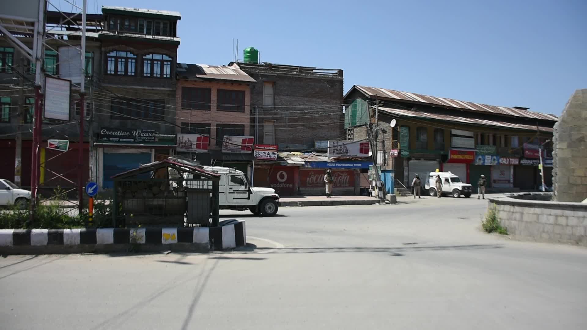 Curfew Imposed in Kashmir as Covid-19 Cases Rise in India