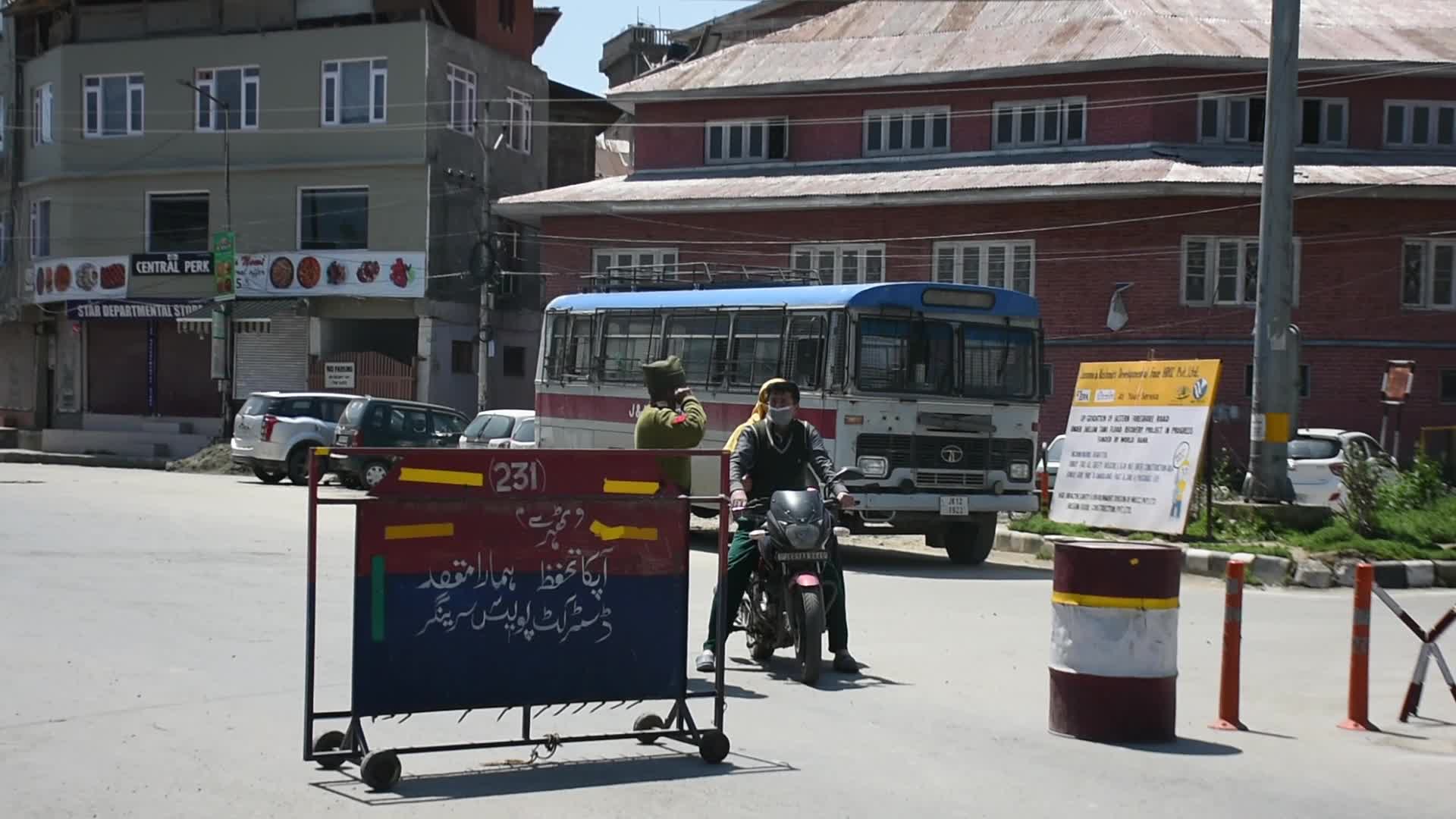 Curfew Imposed in Kashmir as Covid-19 Cases Rise in India