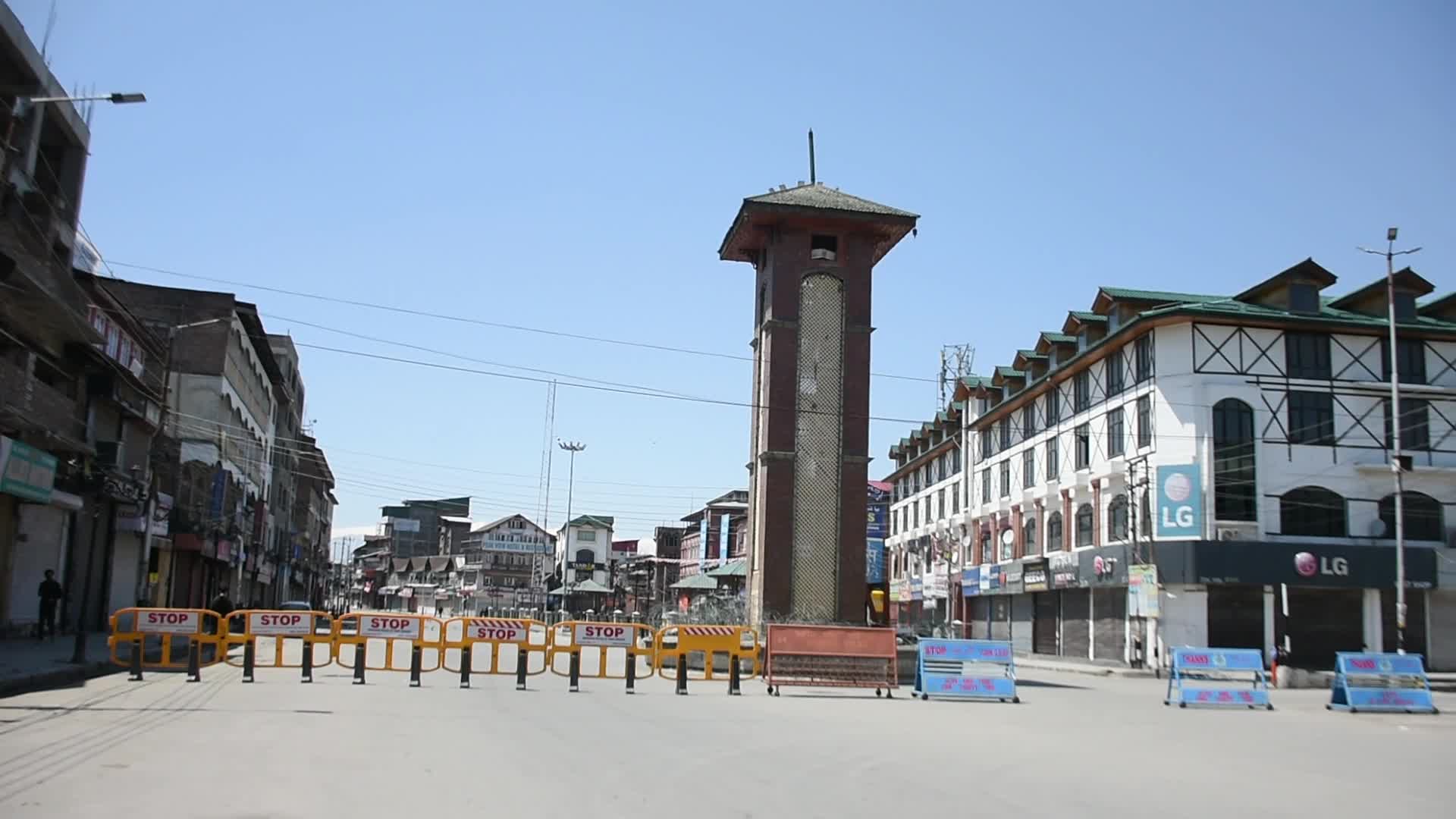 Curfew Imposed in Kashmir as Covid-19 Cases Rise in India