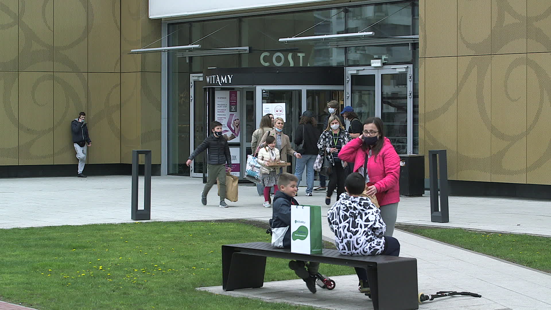 Poland eases COVID-19 restrictions