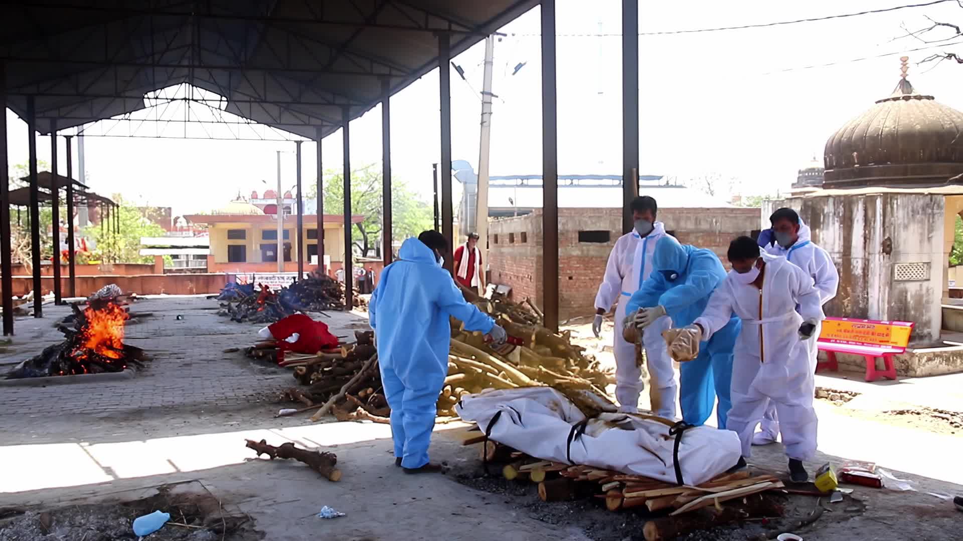 Mass cremation for Covid-19 victims in Jaipur, India