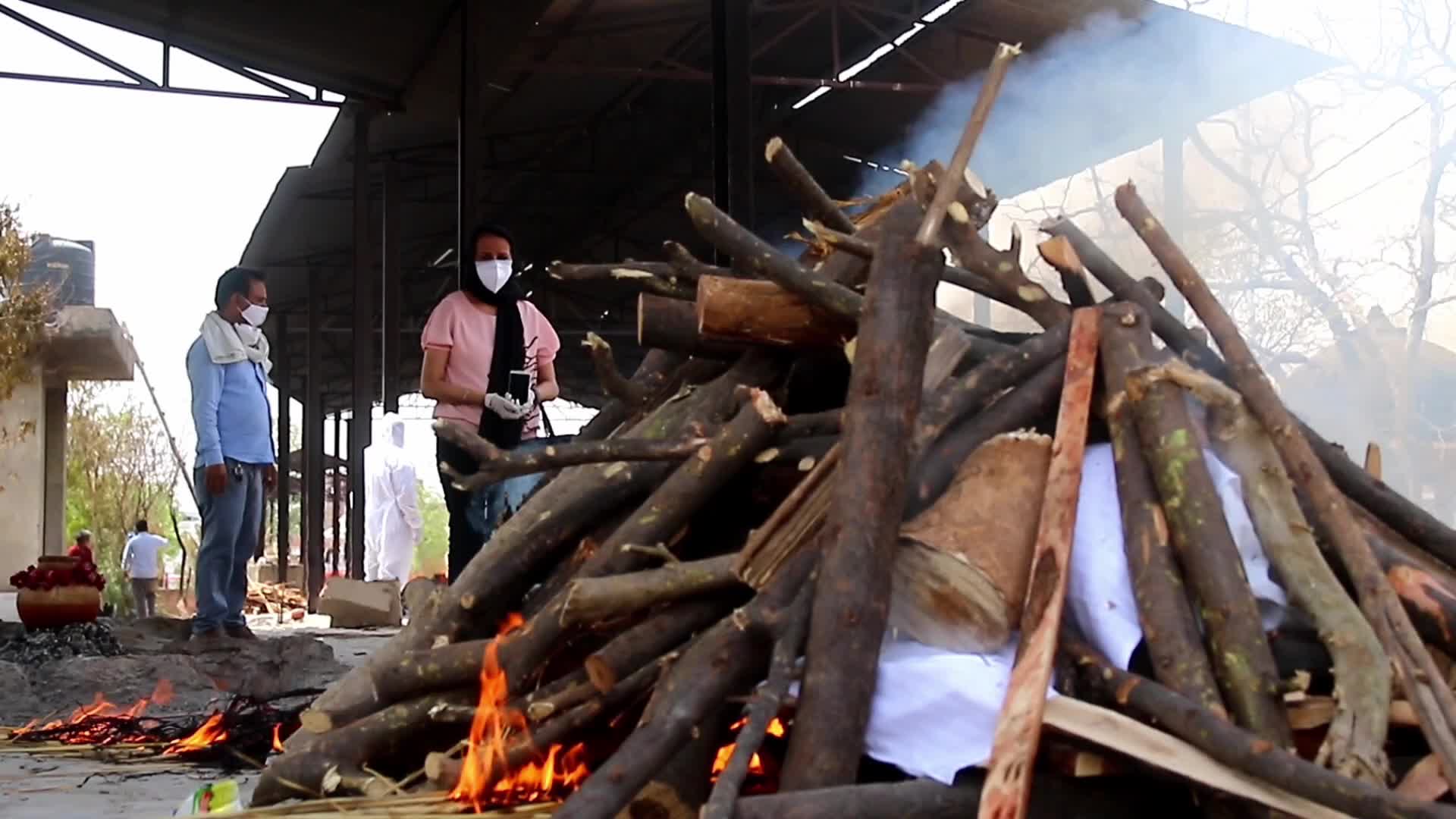 Mass cremation for Covid-19 victims in Jaipur, India