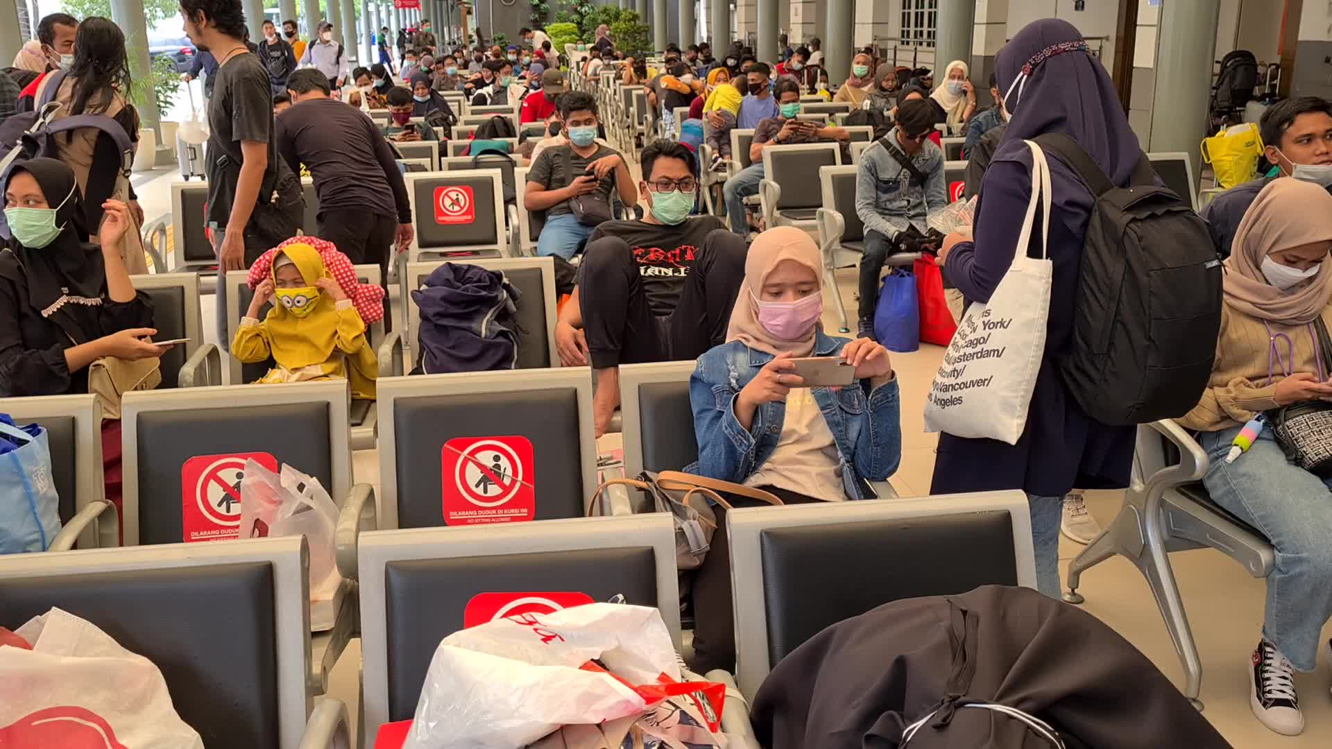 People back to home ahead Eid al-Fitr in Jakarta, Indonesia