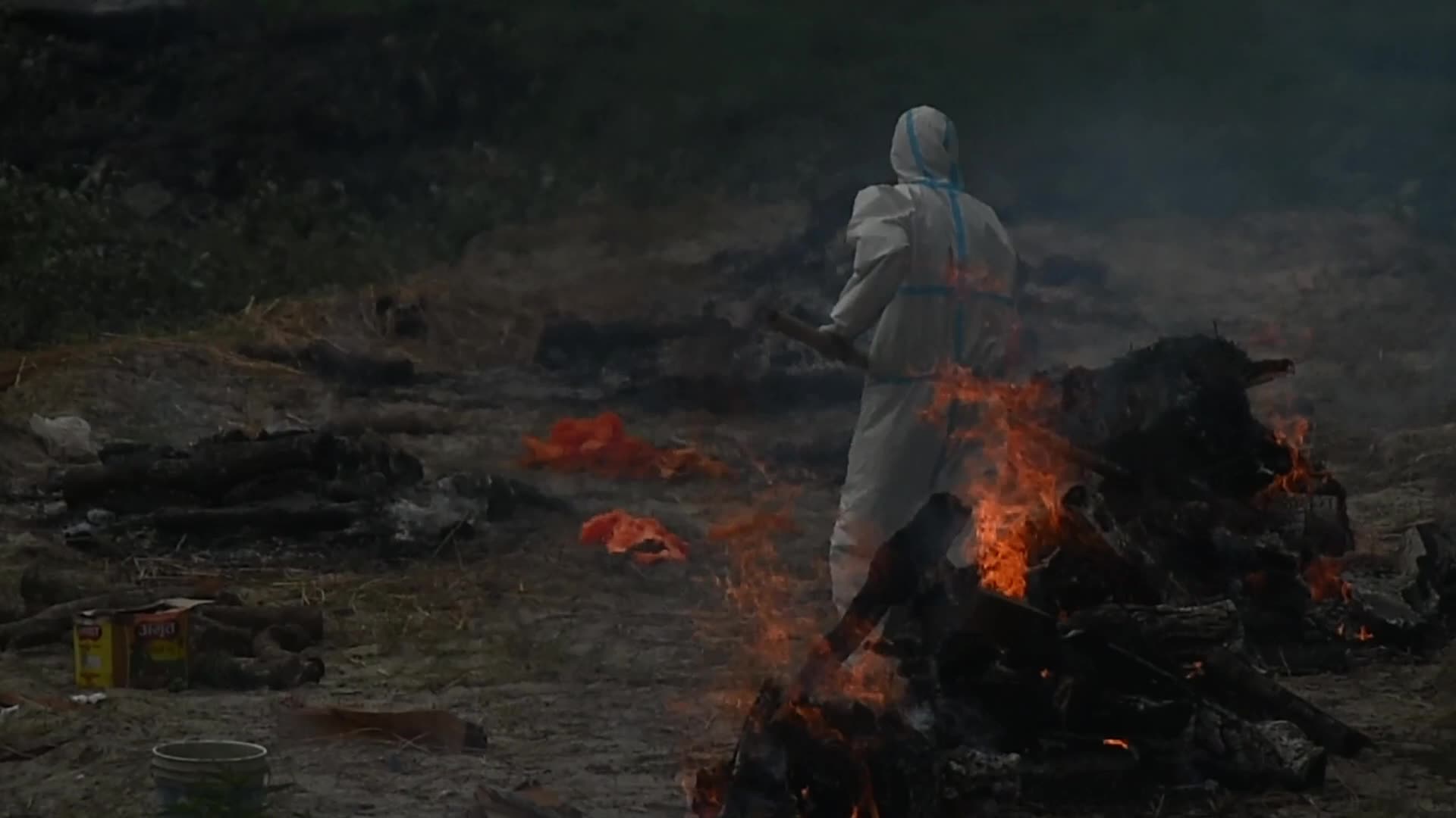 Coronavirus cremation in Nepal